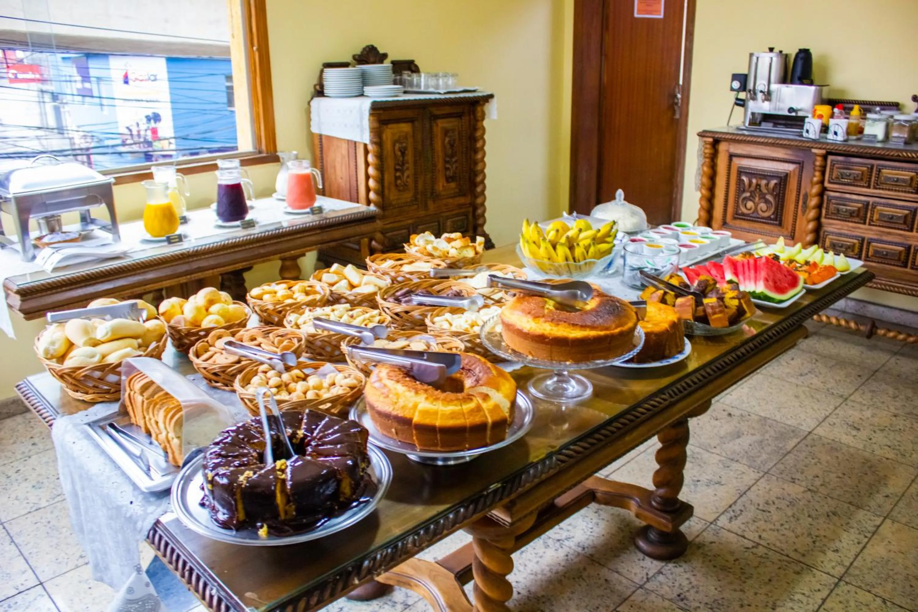 Food and drinks in Hotel Meri Conselheiro Lafaiete