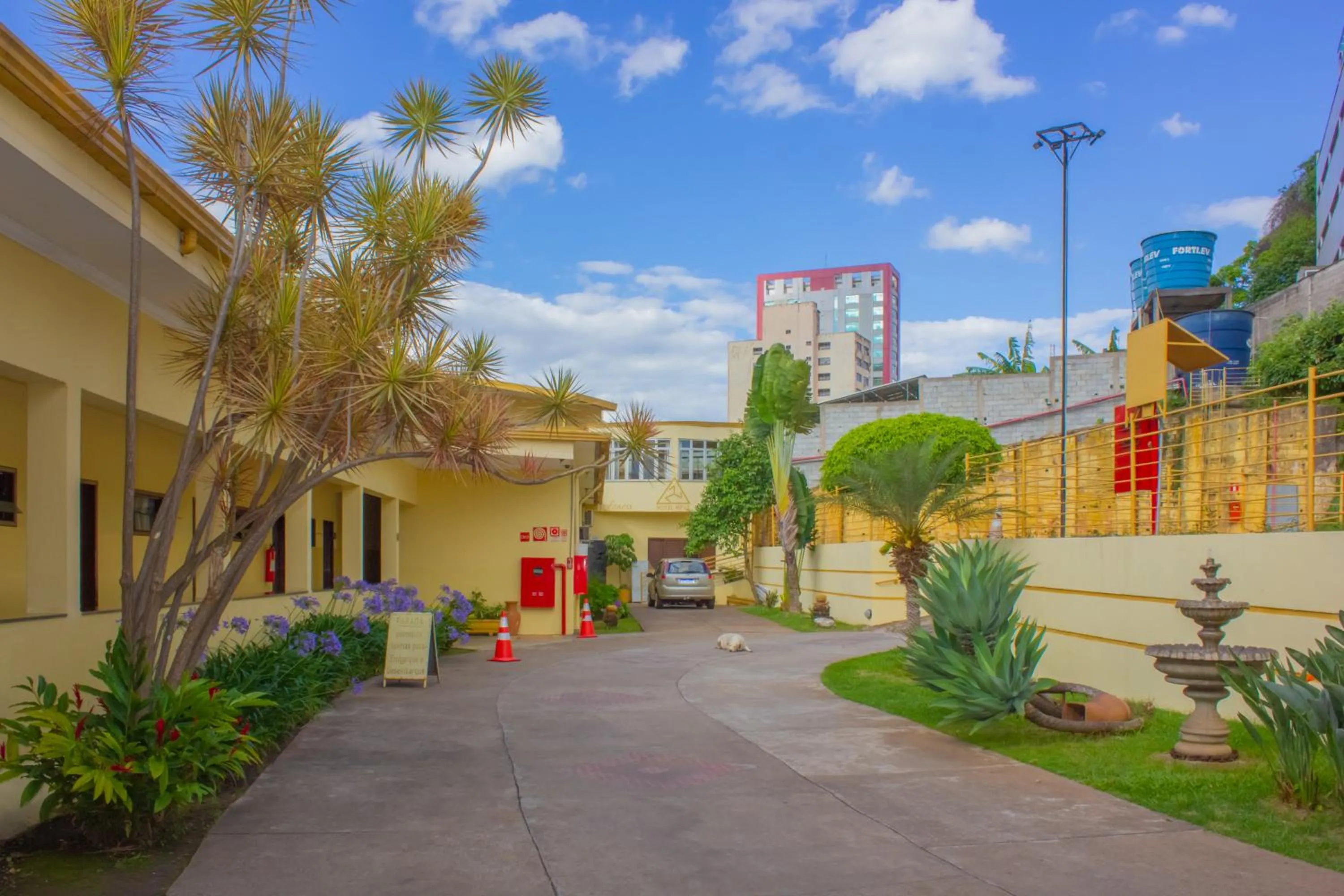 Property building in Hotel Meri Conselheiro Lafaiete