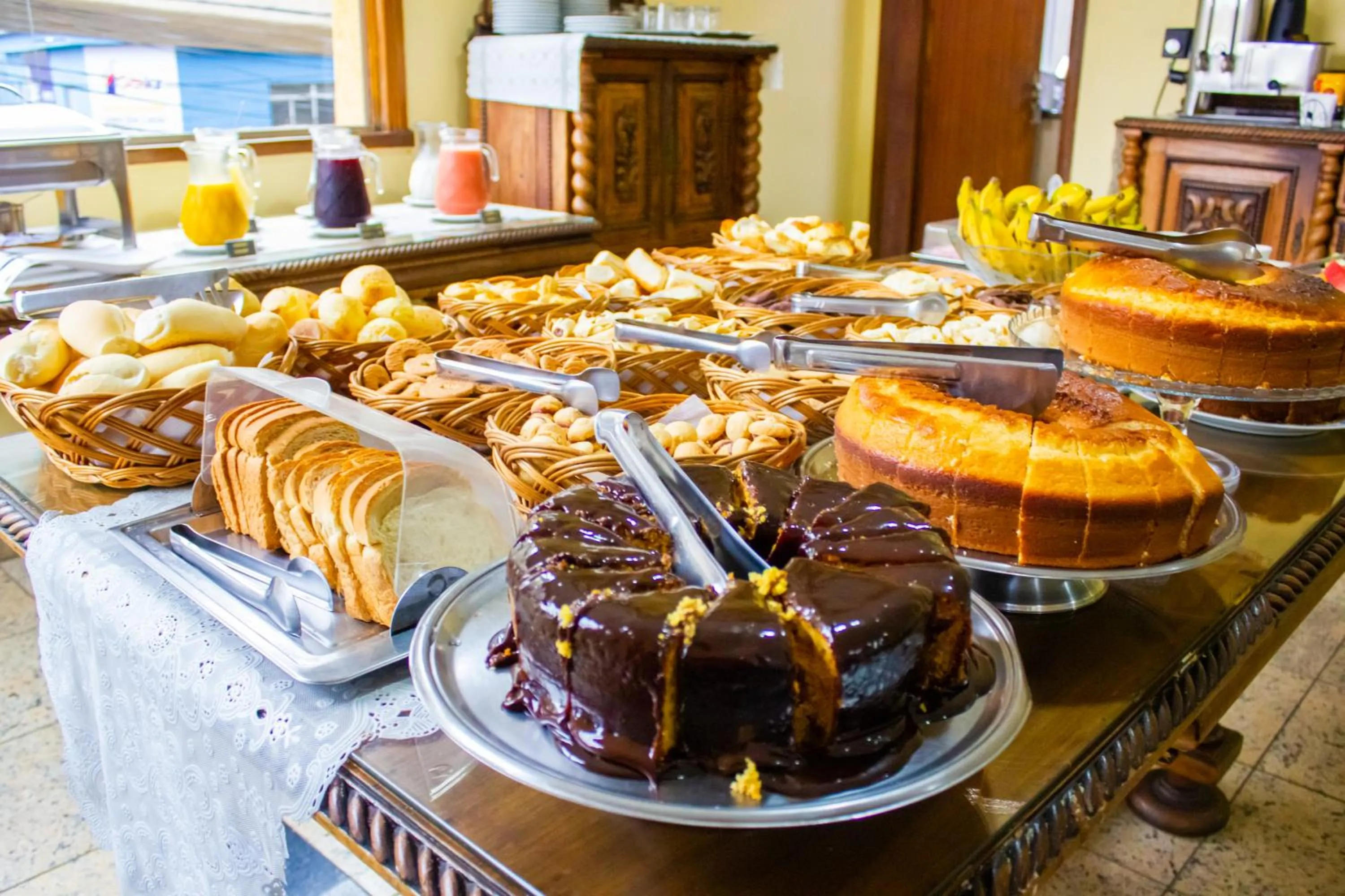 Food and drinks in Hotel Meri Conselheiro Lafaiete