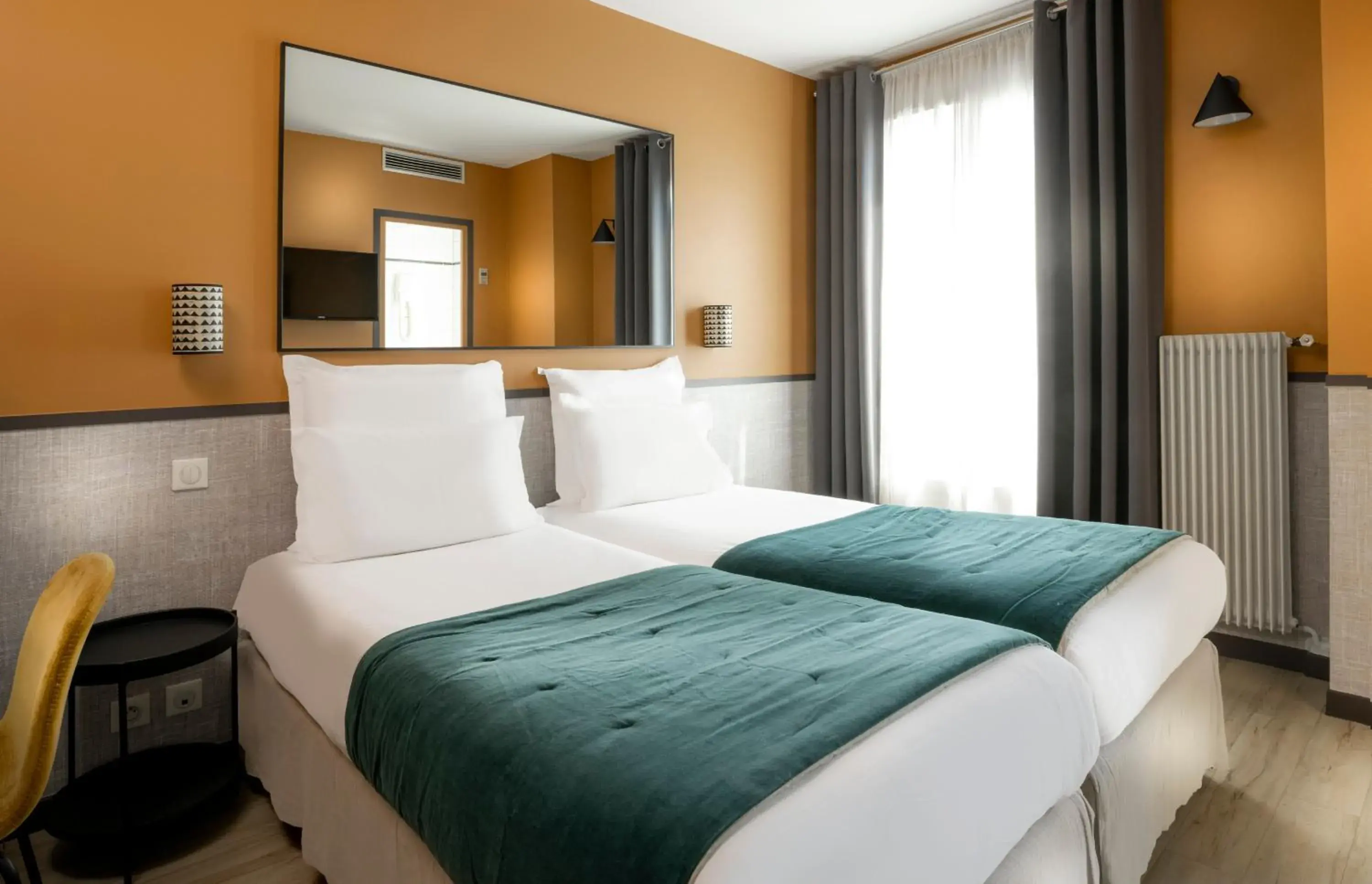 Photo of the whole room, Bed in Hôtel Marais de Launay Photo of the whole room, Bed in Hôtel Marais de Launay