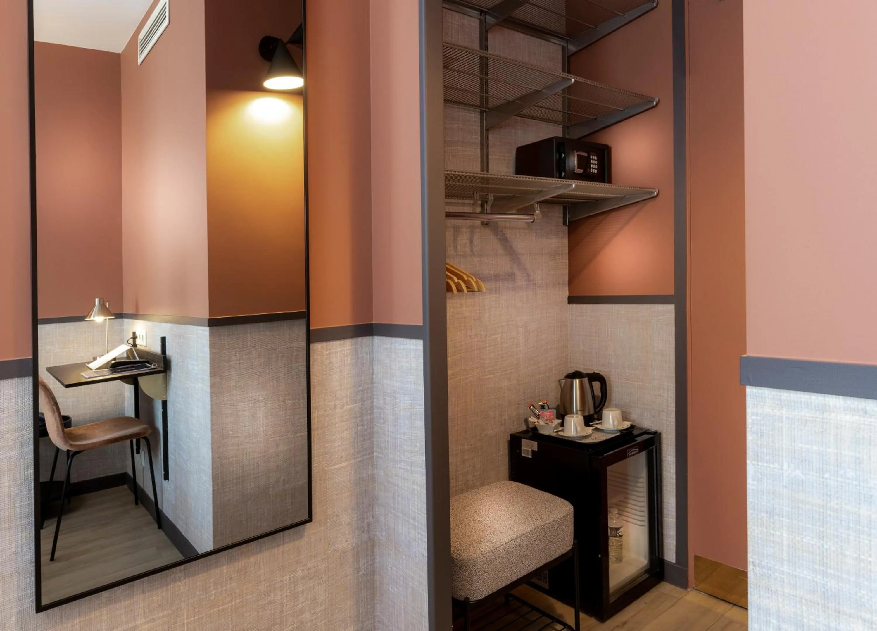 Photo of the whole room in Hôtel Marais de Launay