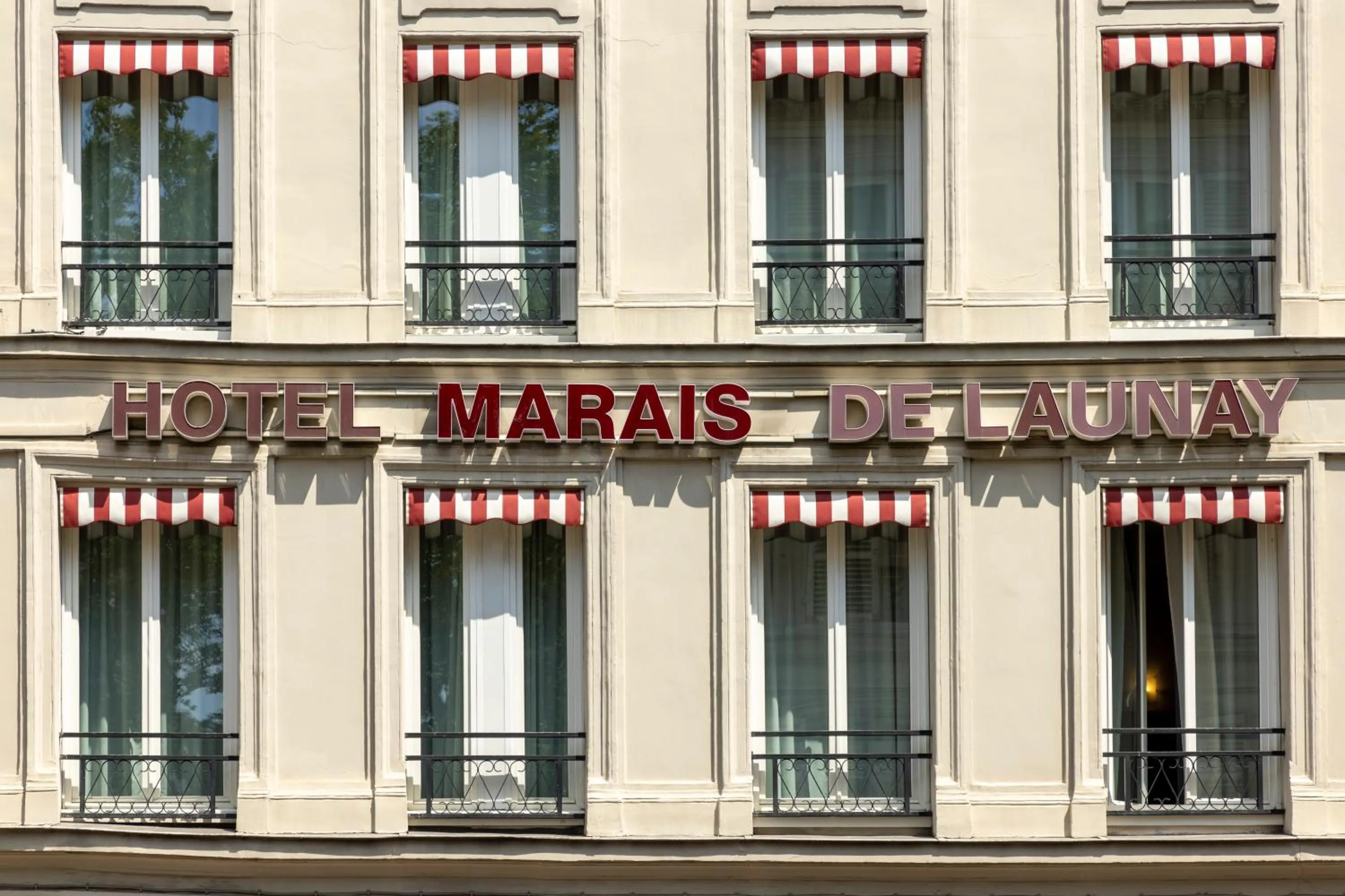Facade/entrance in Hôtel Marais de Launay