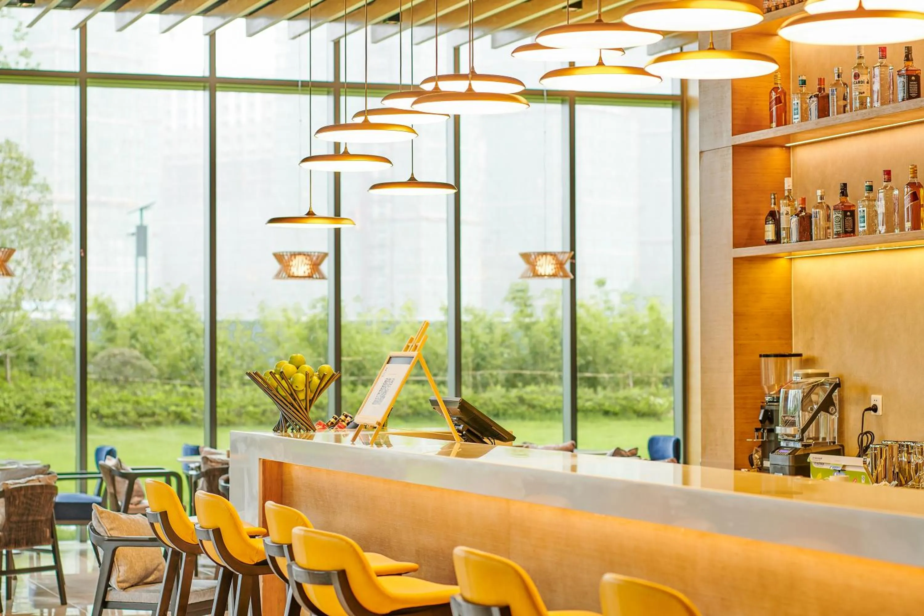 Lounge or bar in Hyatt Place Deqing