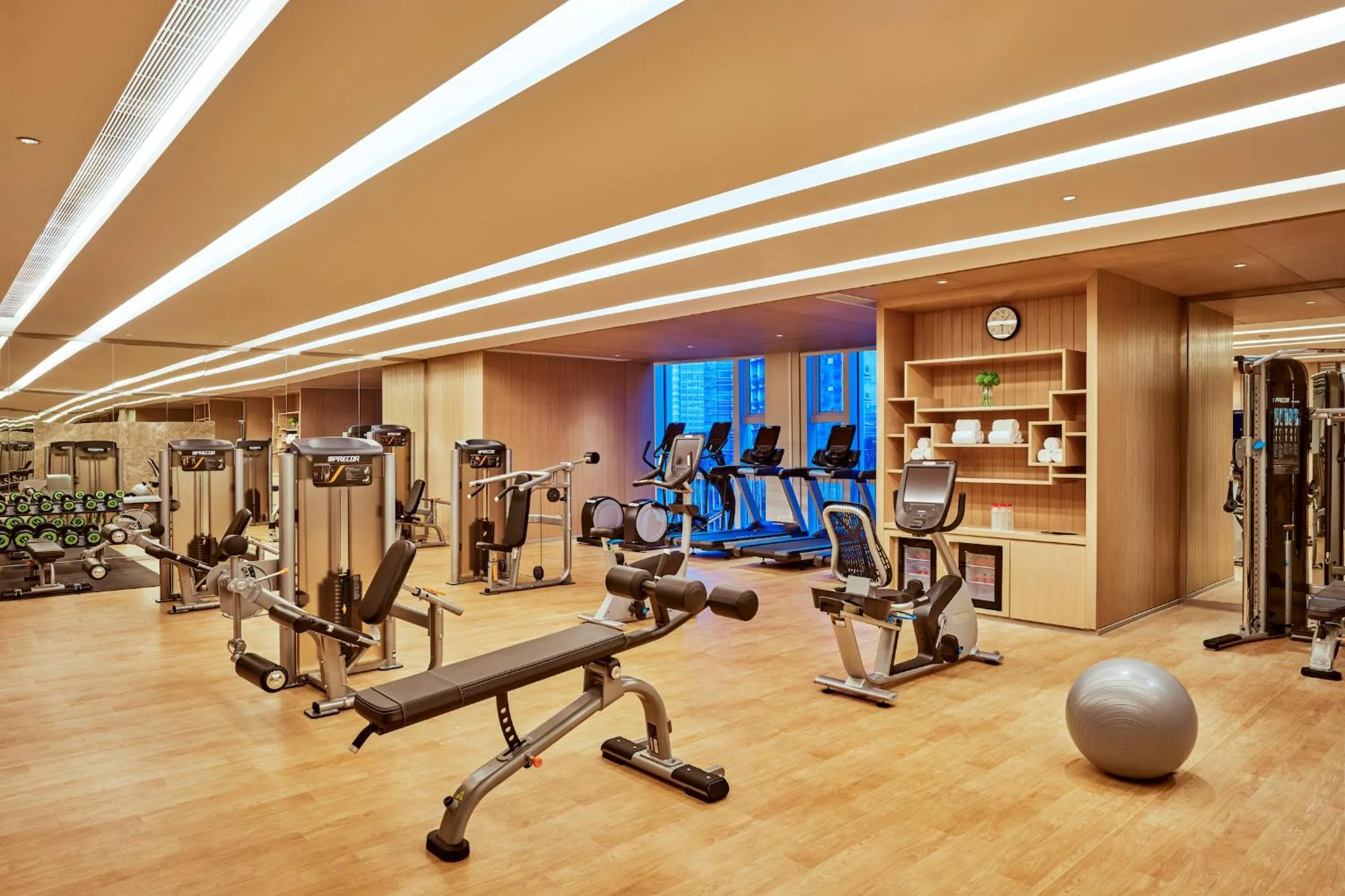 Fitness centre/facilities in Hyatt Regency Shenzhen Yantian
