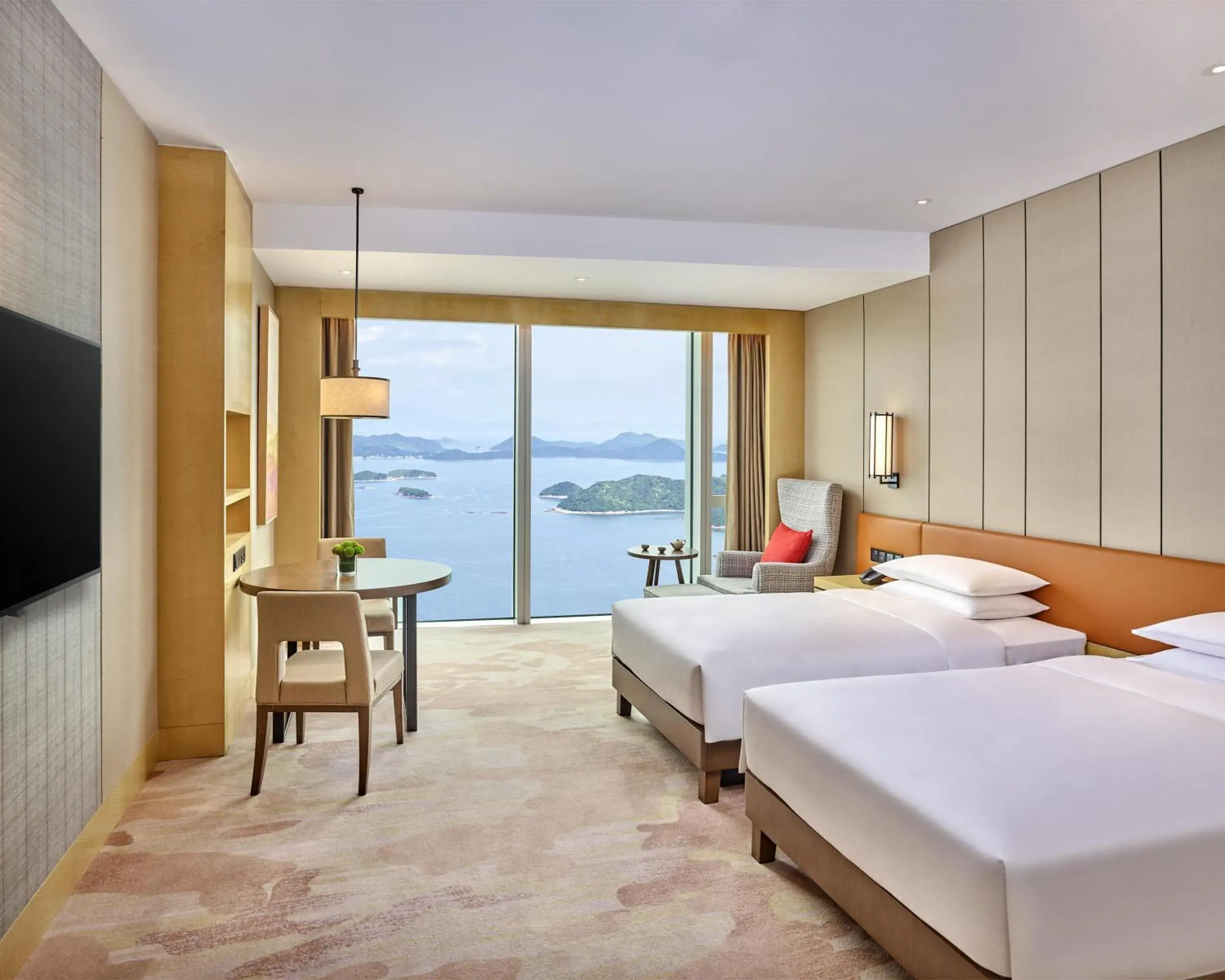 Bedroom, Bed in Hyatt Regency Shenzhen Yantian Bedroom, Bed in Hyatt Regency Shenzhen Yantian