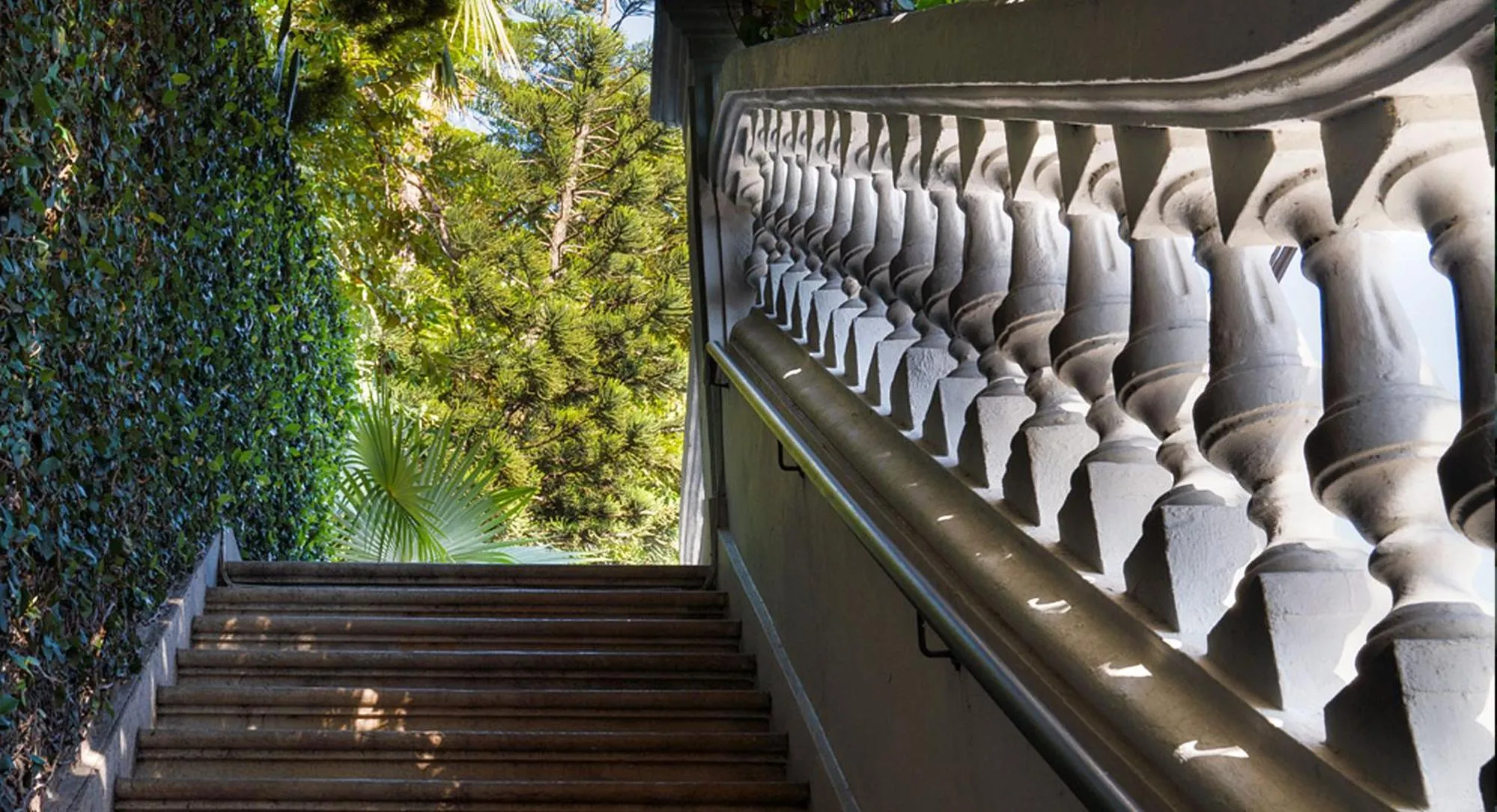 Property building in Casa Geranio