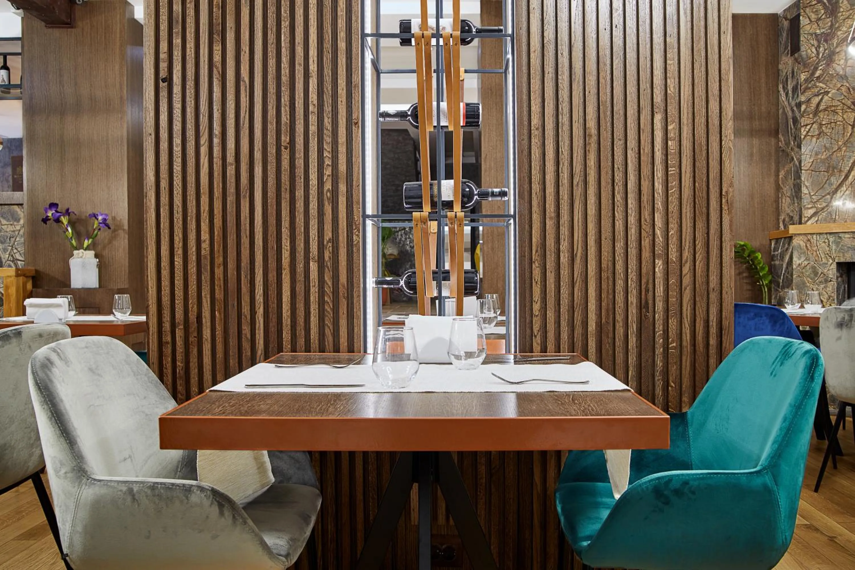 Restaurant/places to eat in Kayus