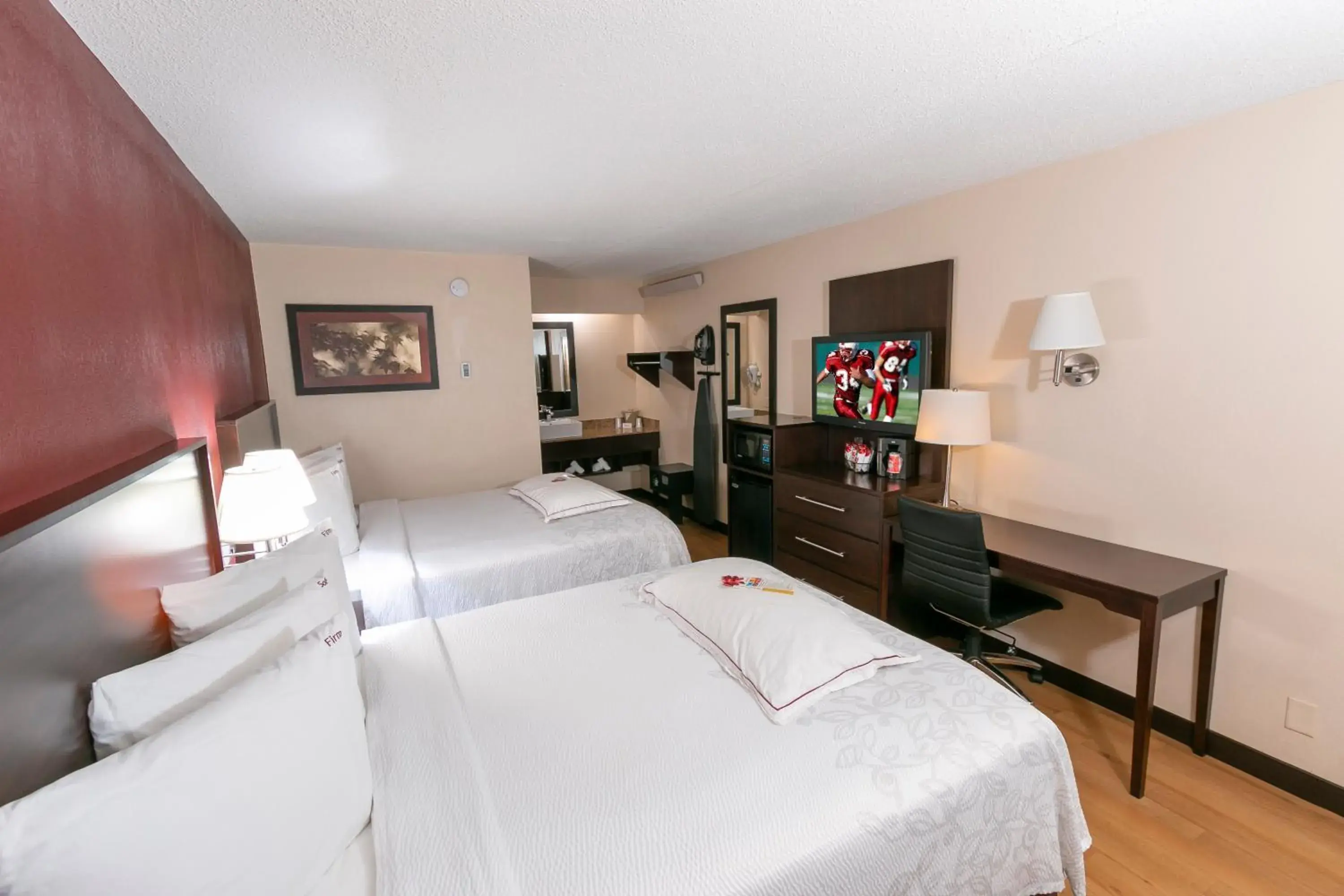 Photo of the whole room, Bed in Red Roof Inn PLUS+ Columbus-Ohio State University OSU Photo of the whole room, Bed in Red Roof Inn PLUS+ Columbus-Ohio State University OSU