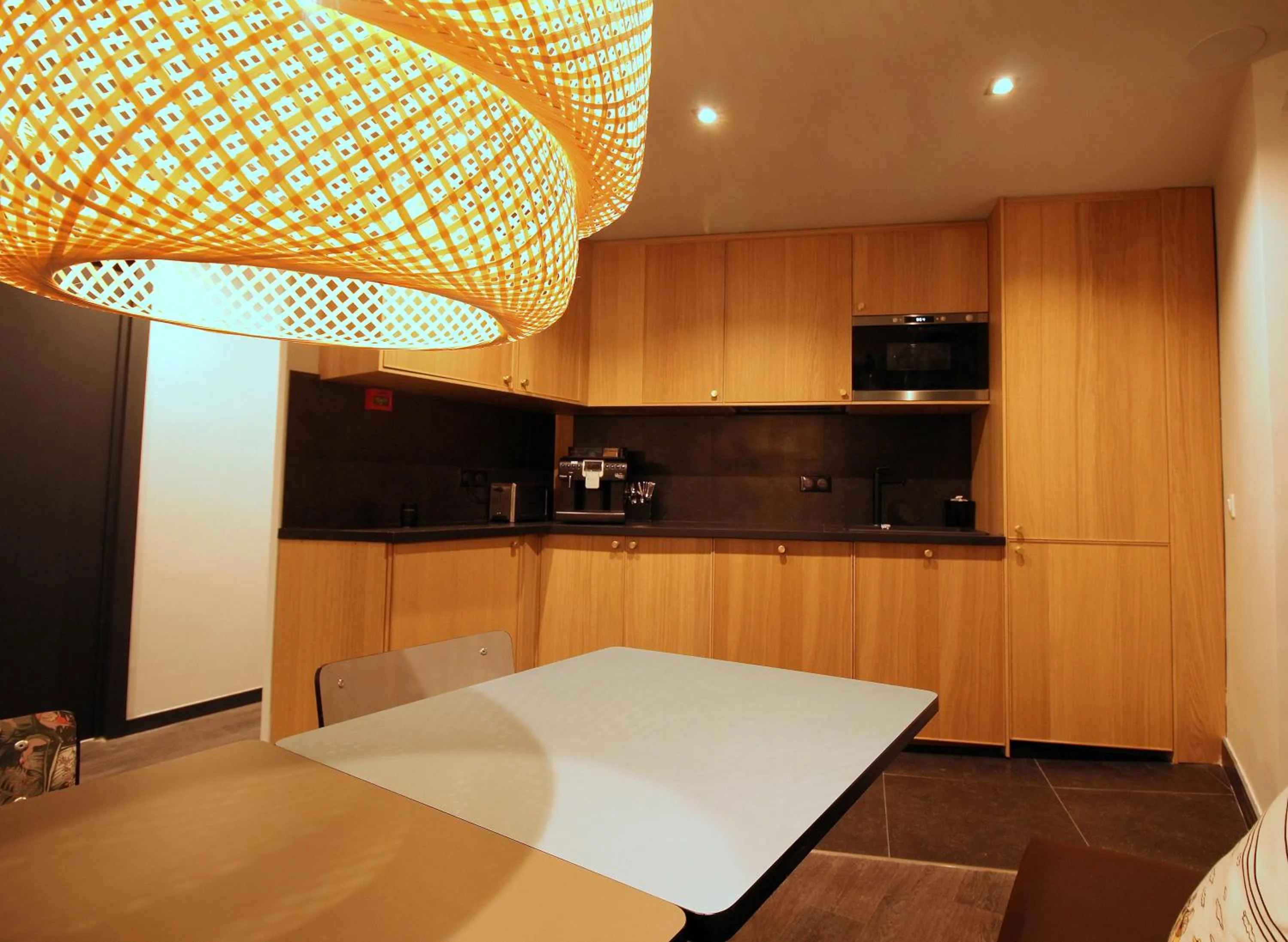 Communal lounge/ TV room in Hotel Alnea