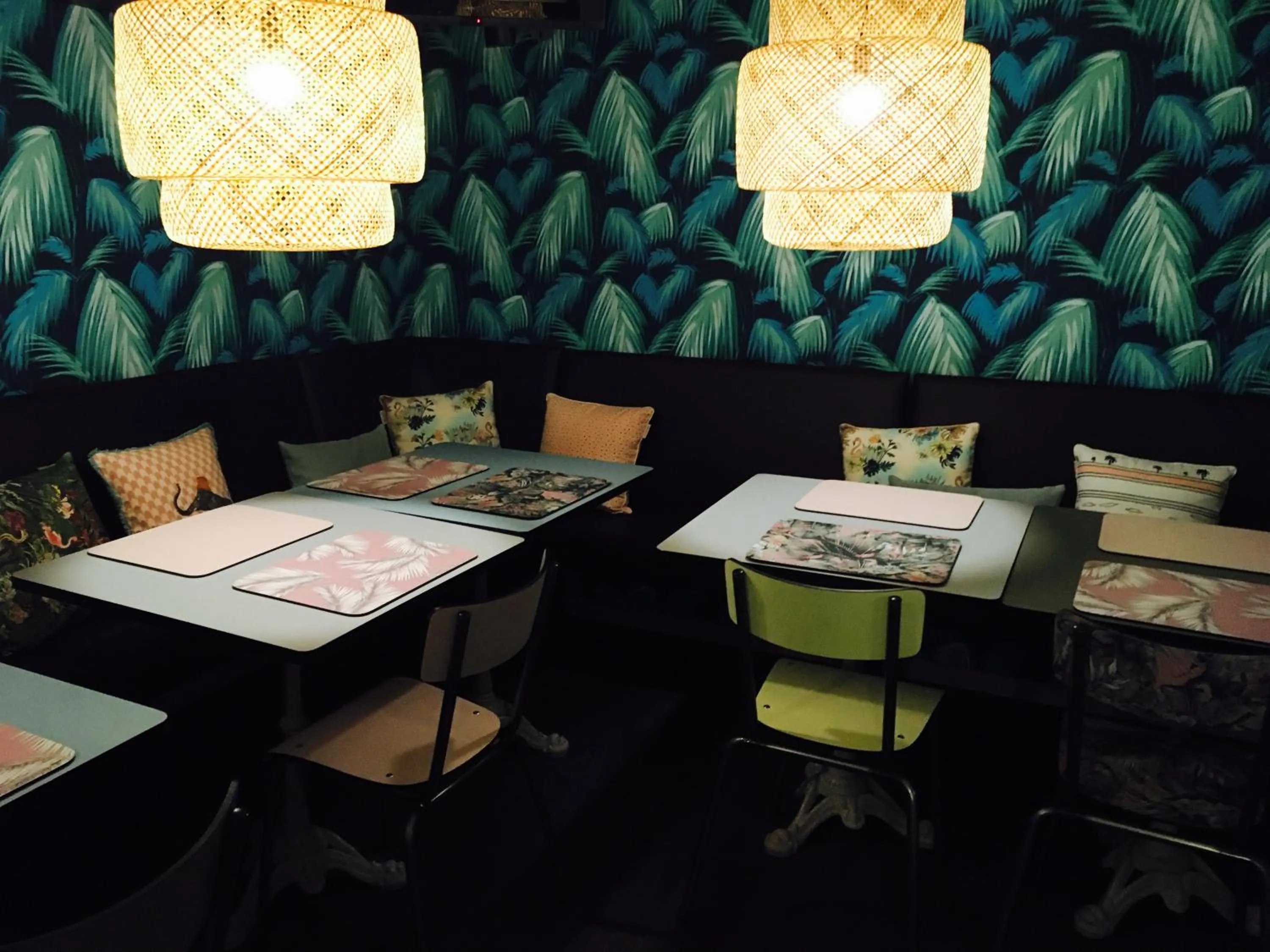 Restaurant/places to eat in Hotel Alnea