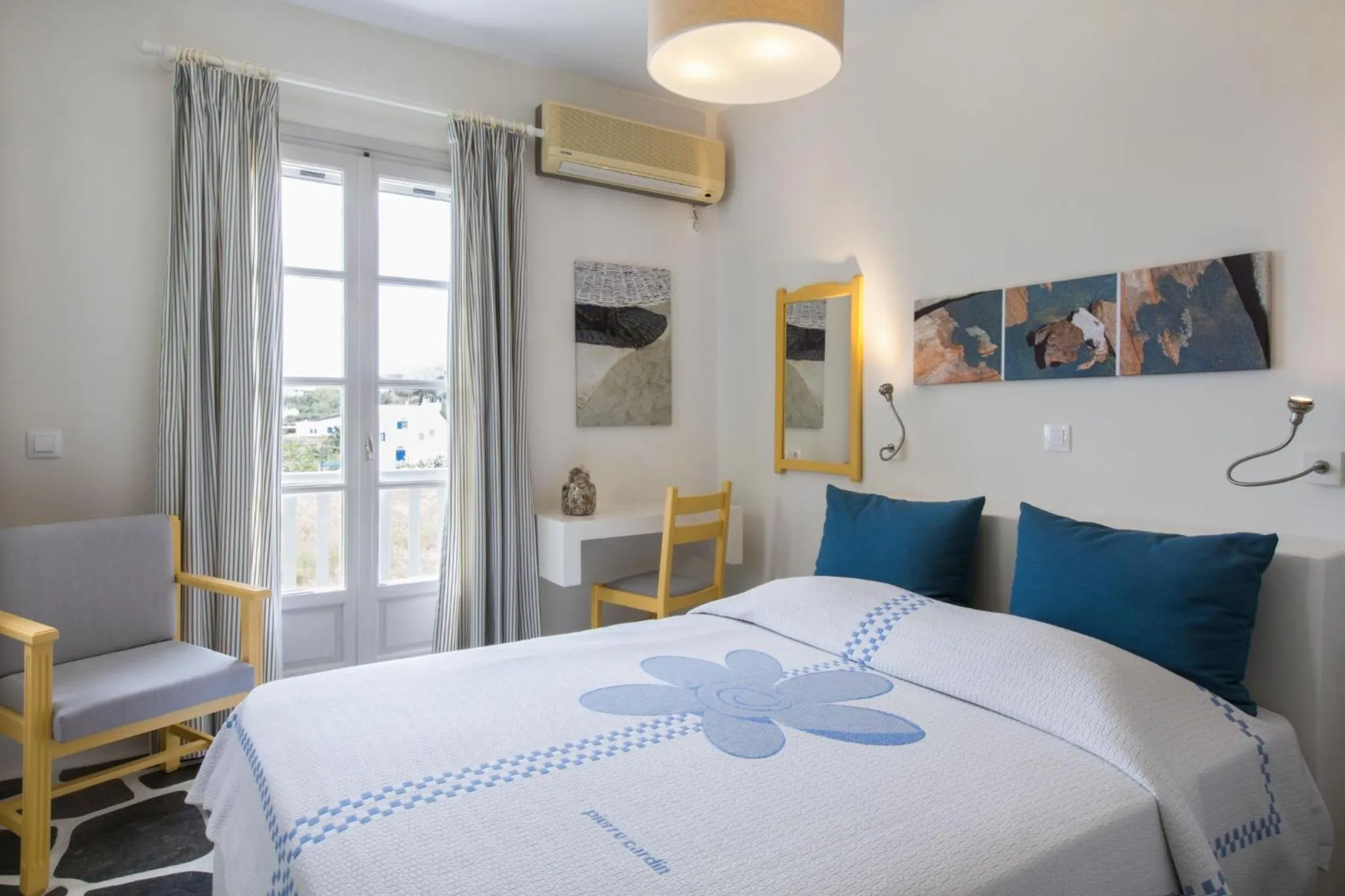 Photo of the whole room in Byzantio Beach Suites & Wellness