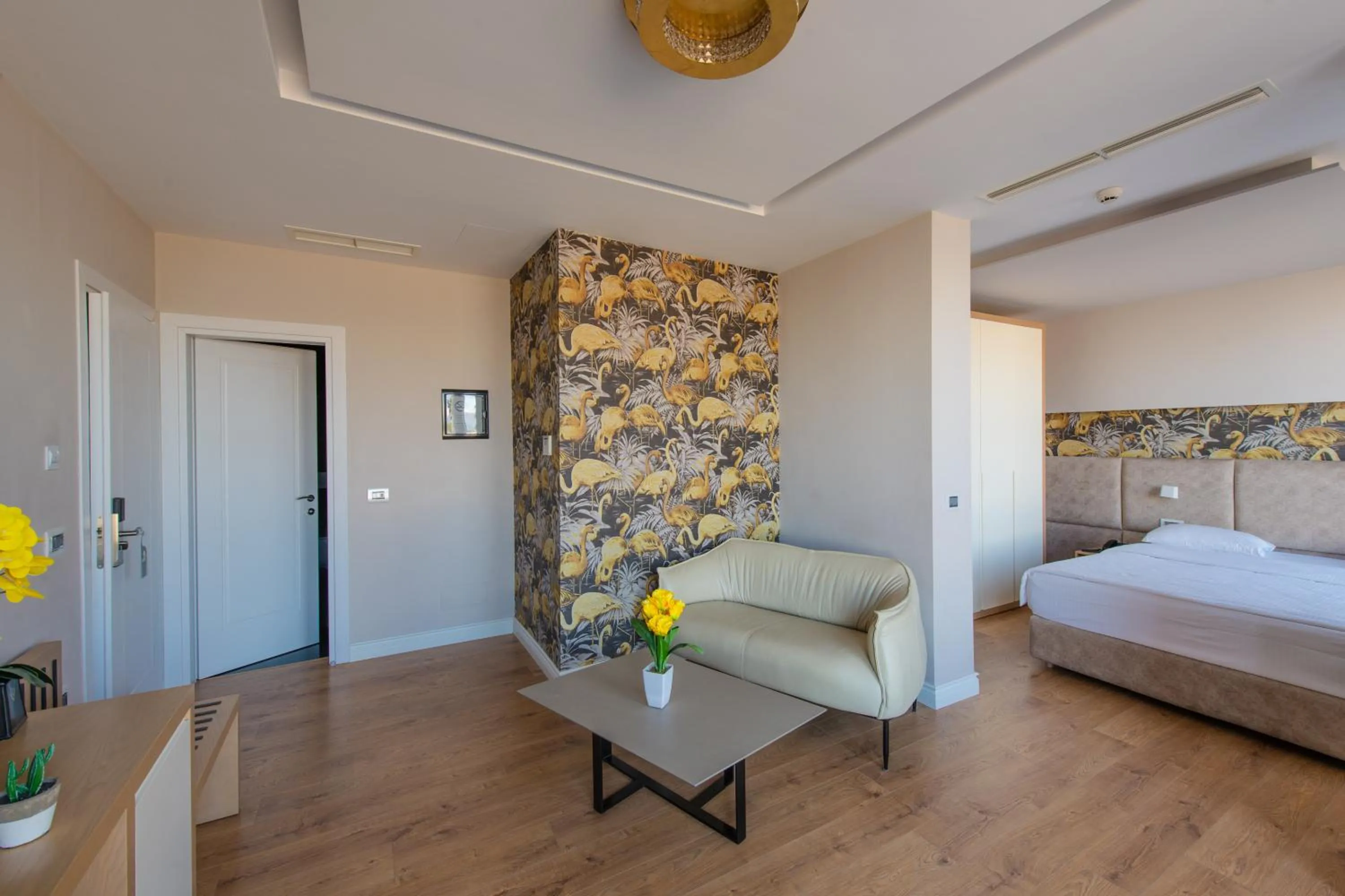 Coffee/tea facilities, Bed in Marina Premium Hotel & Apartments