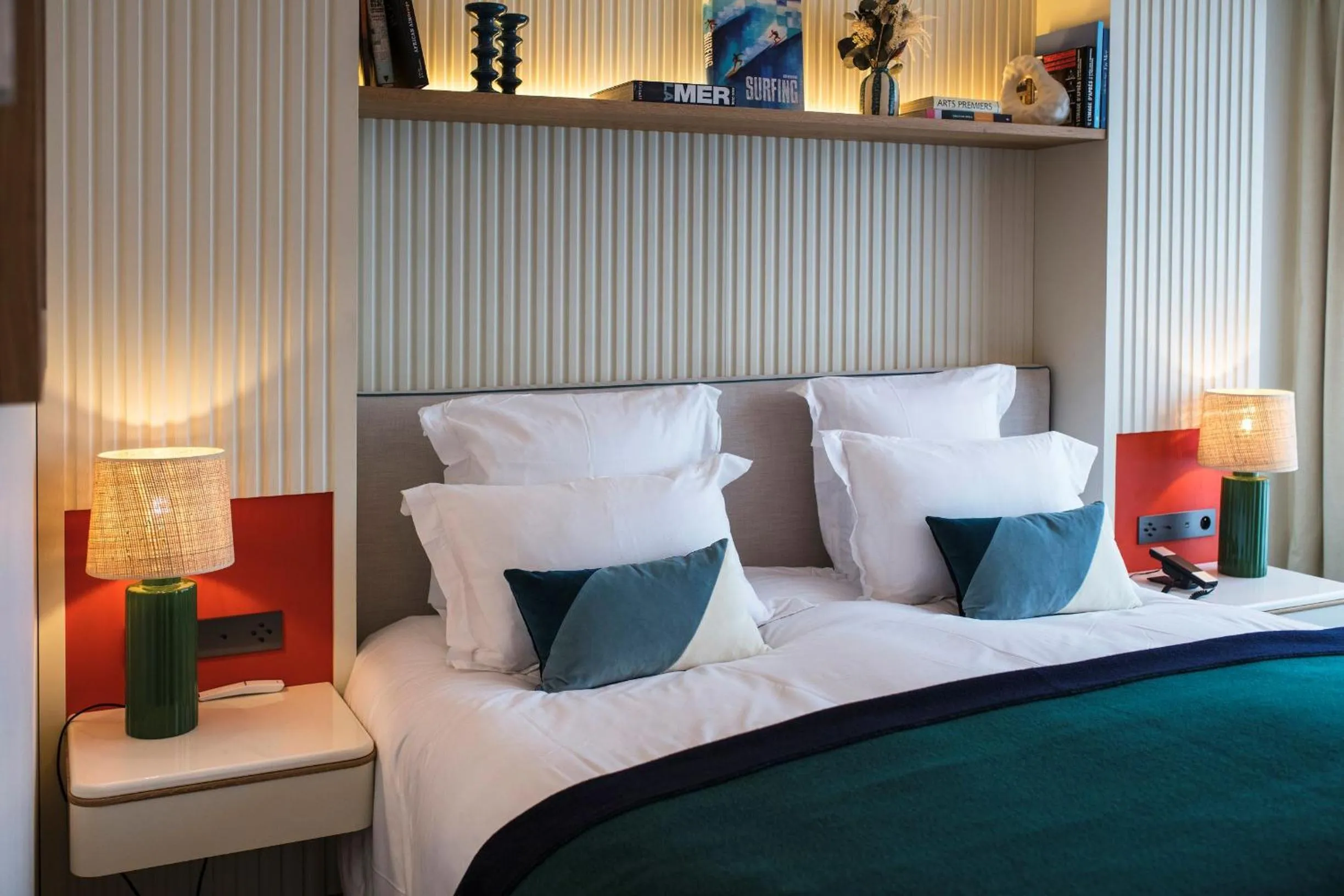 Bedroom, Bed in Hôtel Le Café de Paris