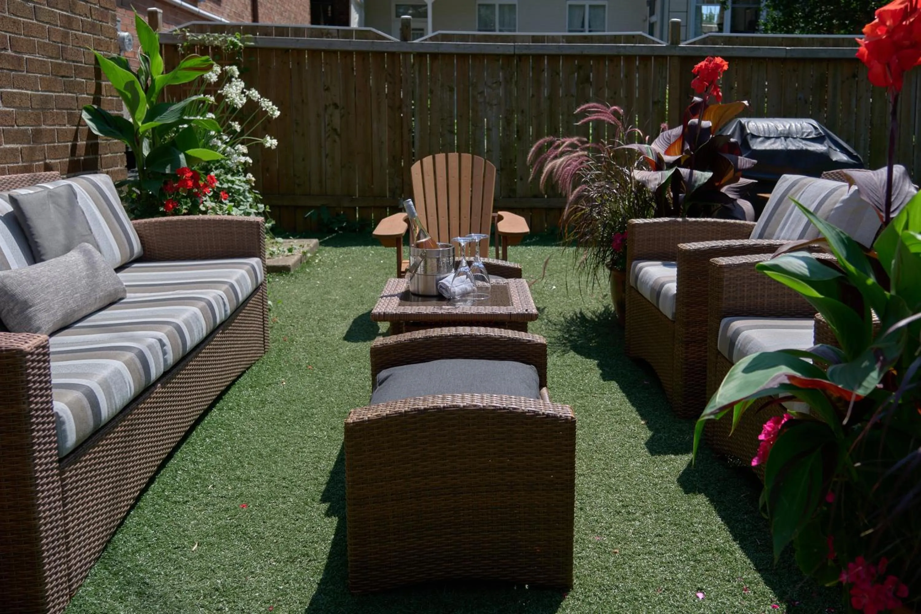 Inner courtyard view in Le Widor