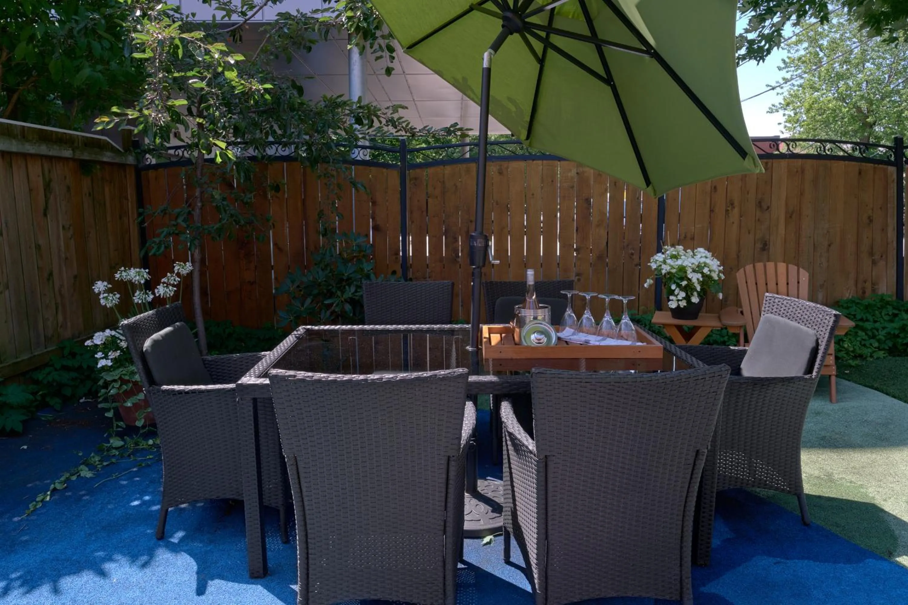 Inner courtyard view in Le Widor
