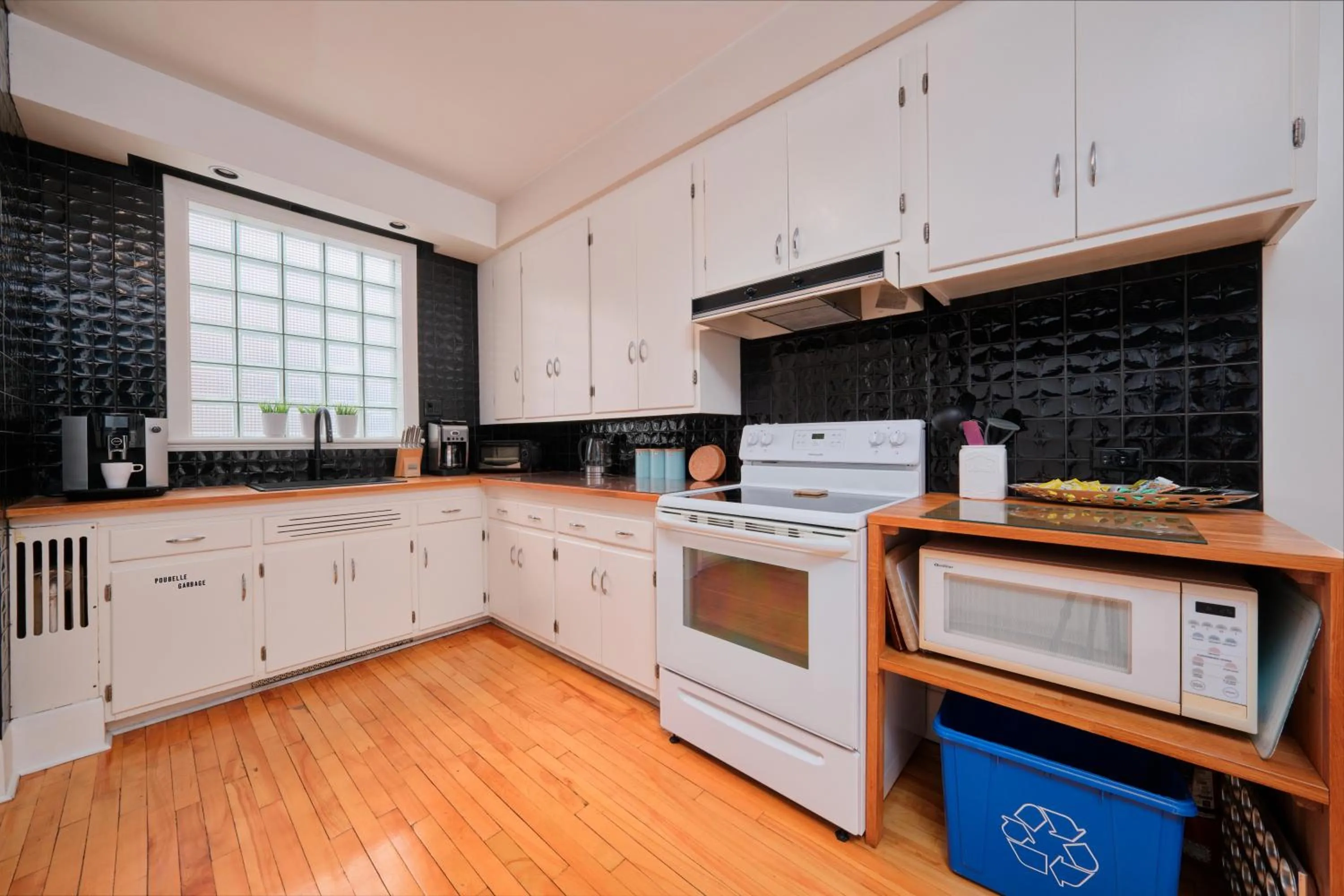 Communal kitchen in Le Widor