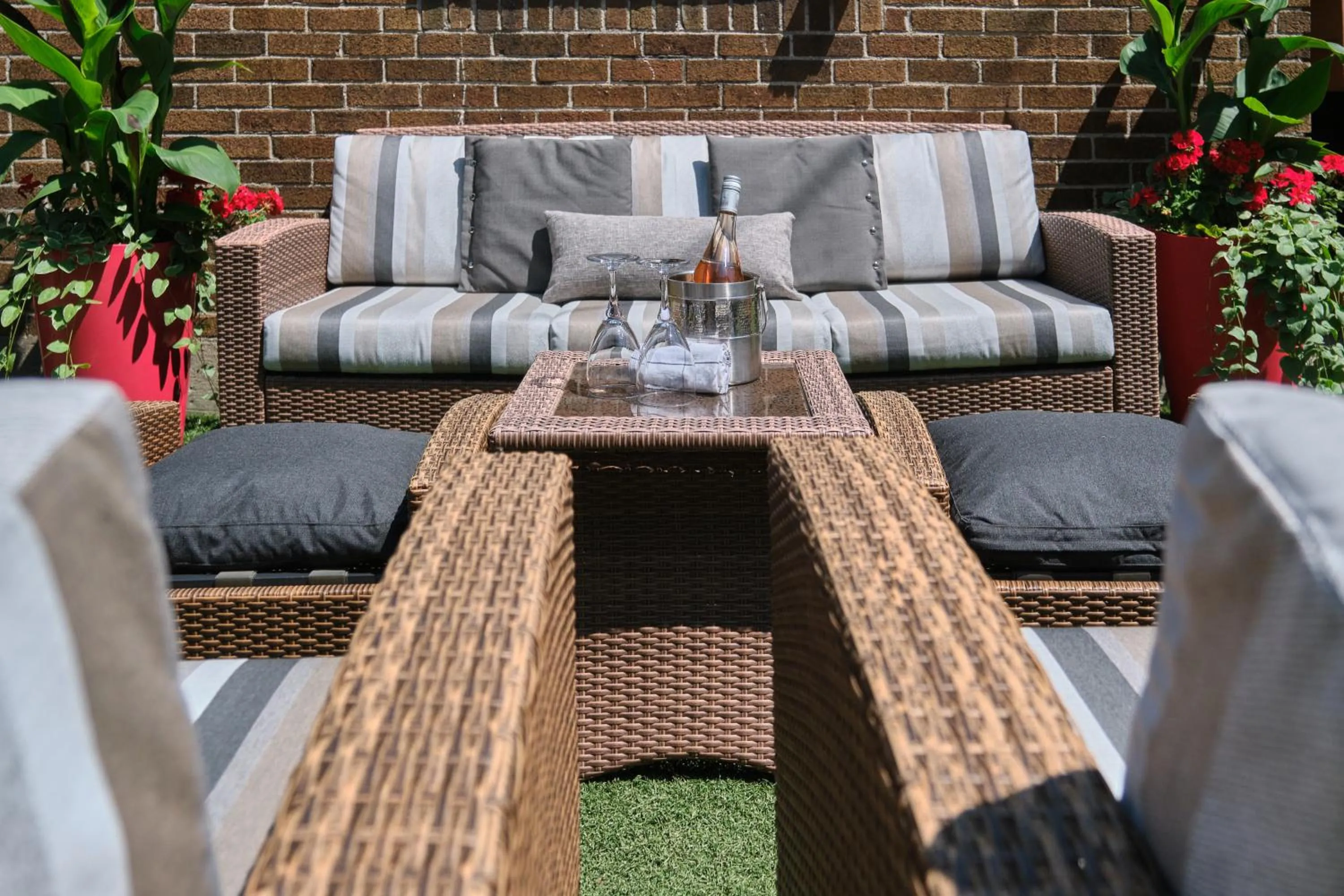 Inner courtyard view in Le Widor