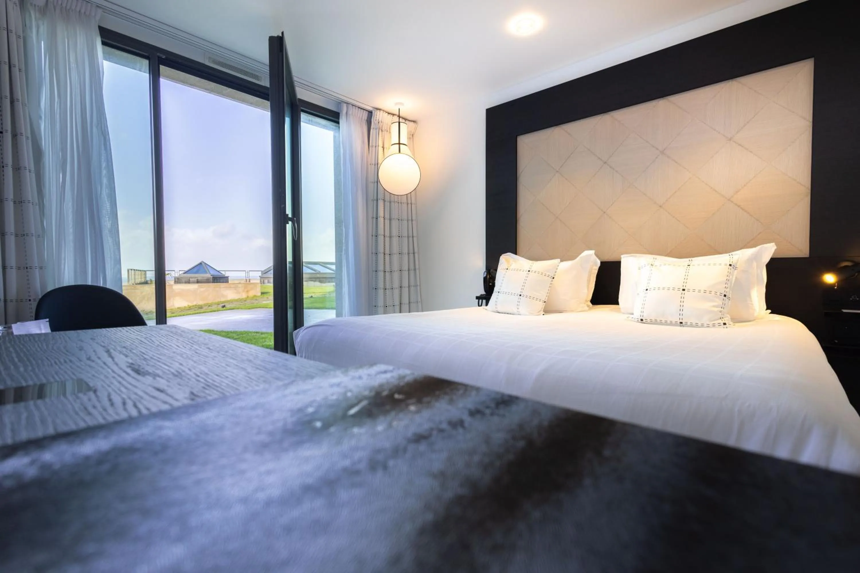 Bedroom, Bed in L'Agapa Hôtel - Spa Codage