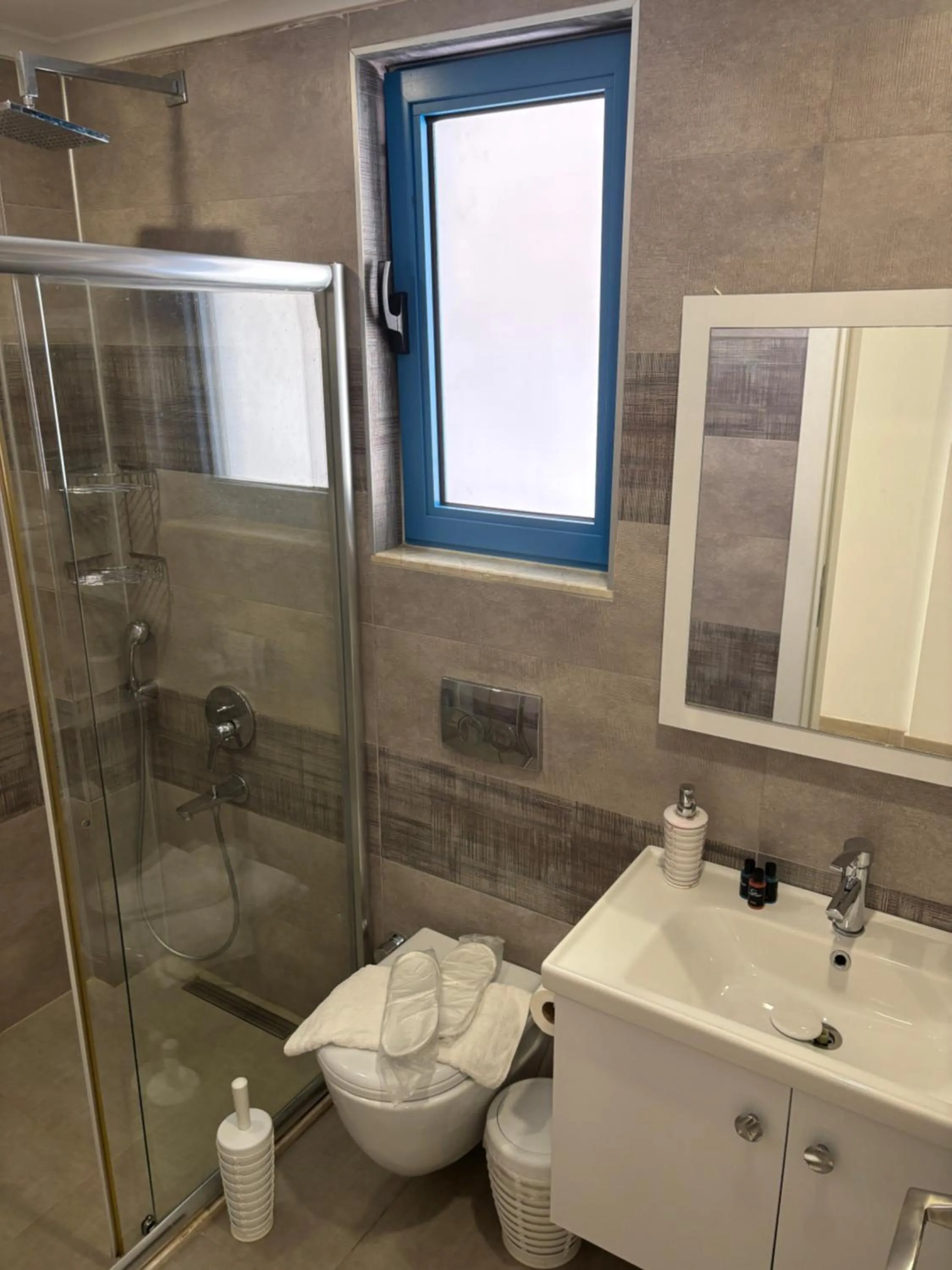 Toilet in Carpediem Apart