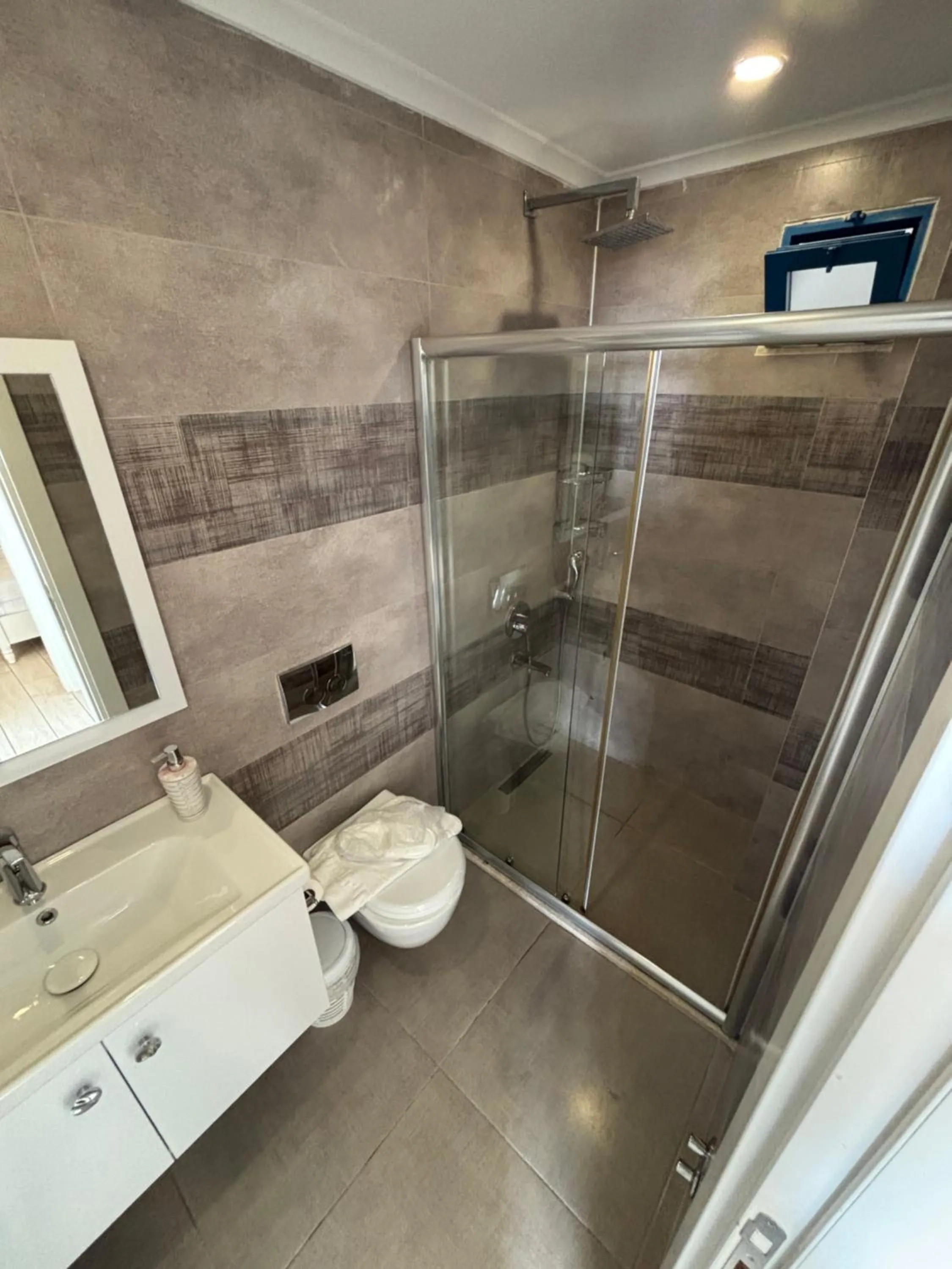 Shower in Carpediem Apart