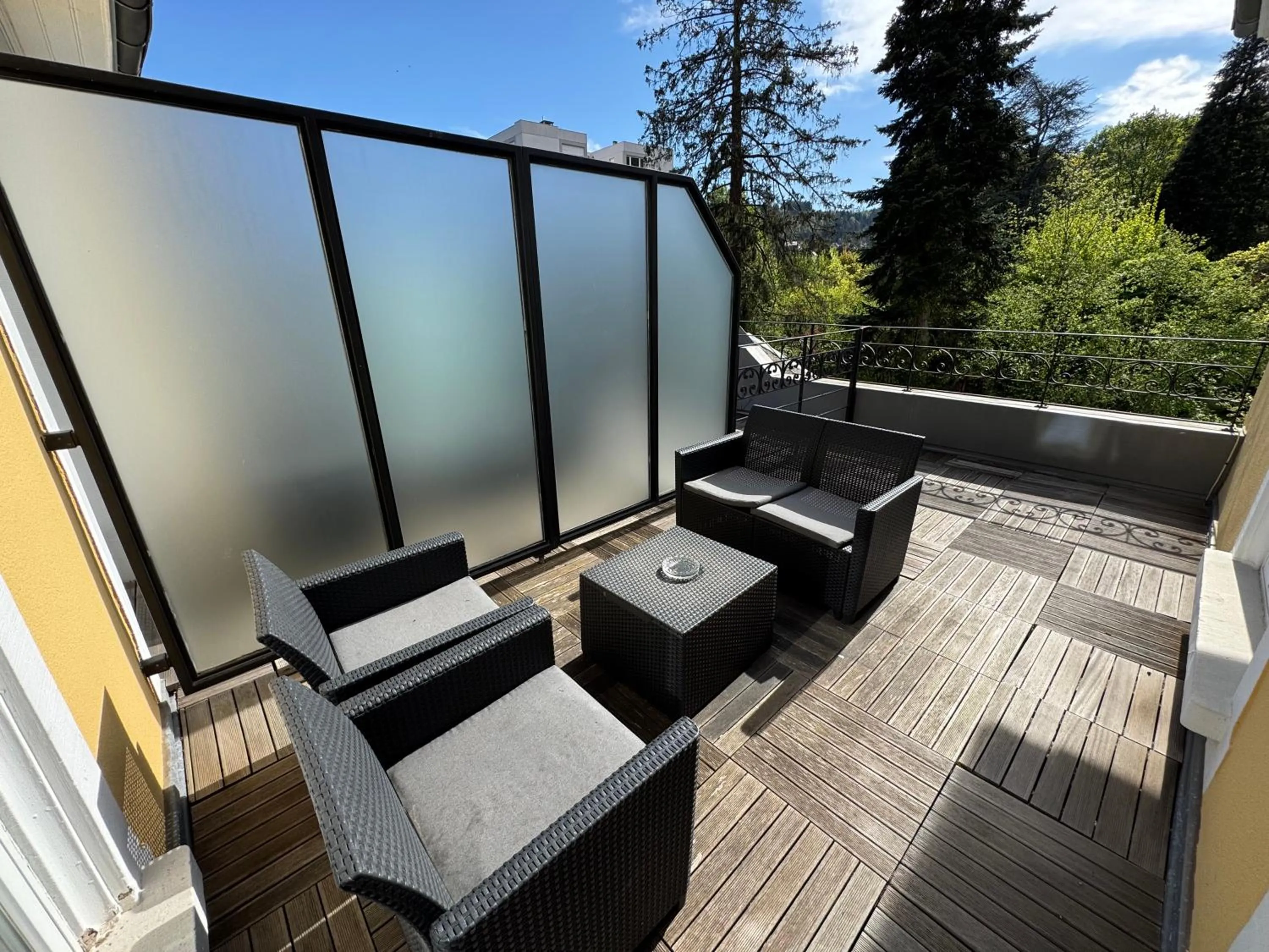 Patio in Hotel Restaurant Du Parc