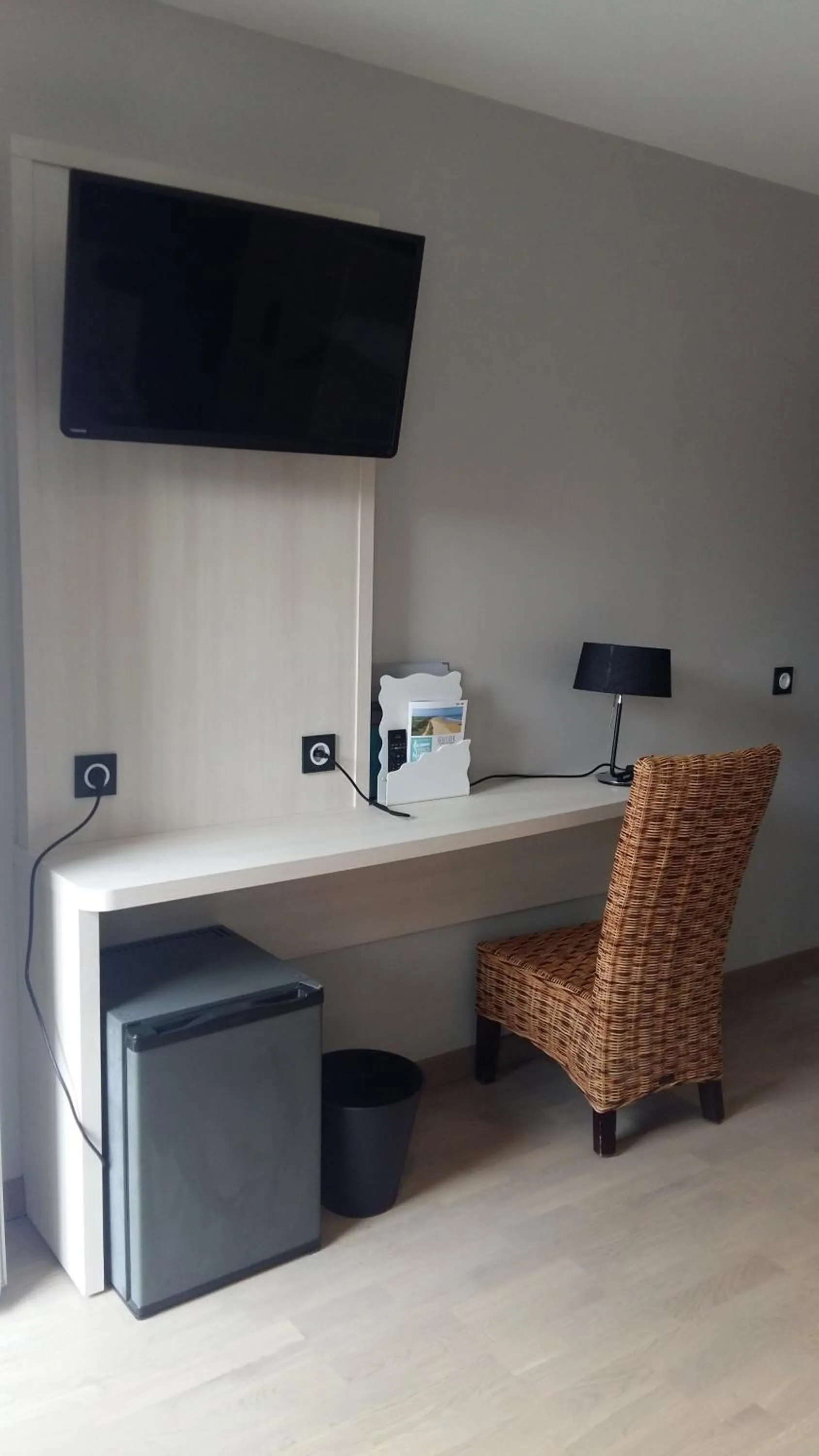 TV and multimedia in Hotel des Thermes et du Casino