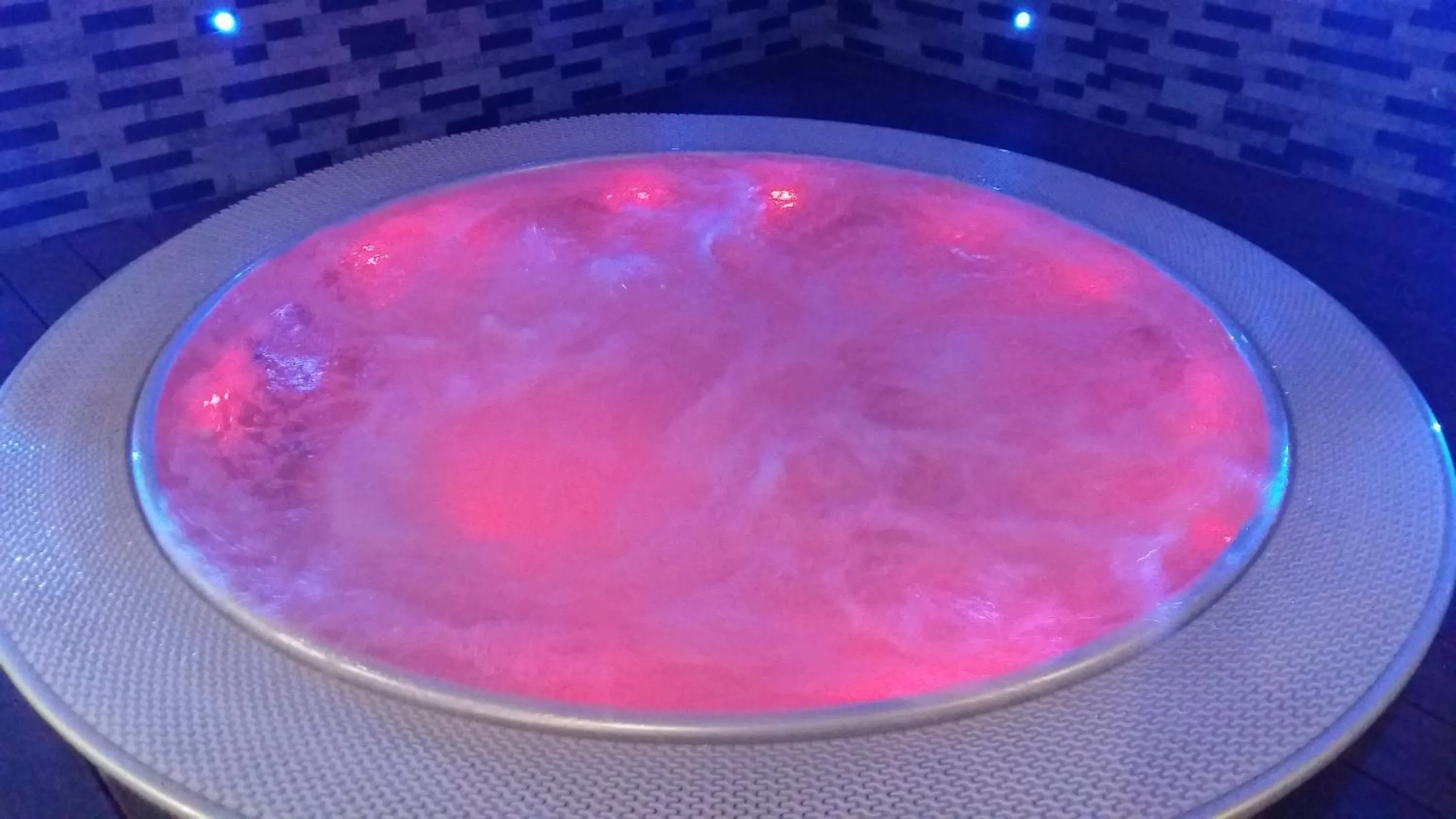 Hot Tub in Hotel des Thermes et du Casino