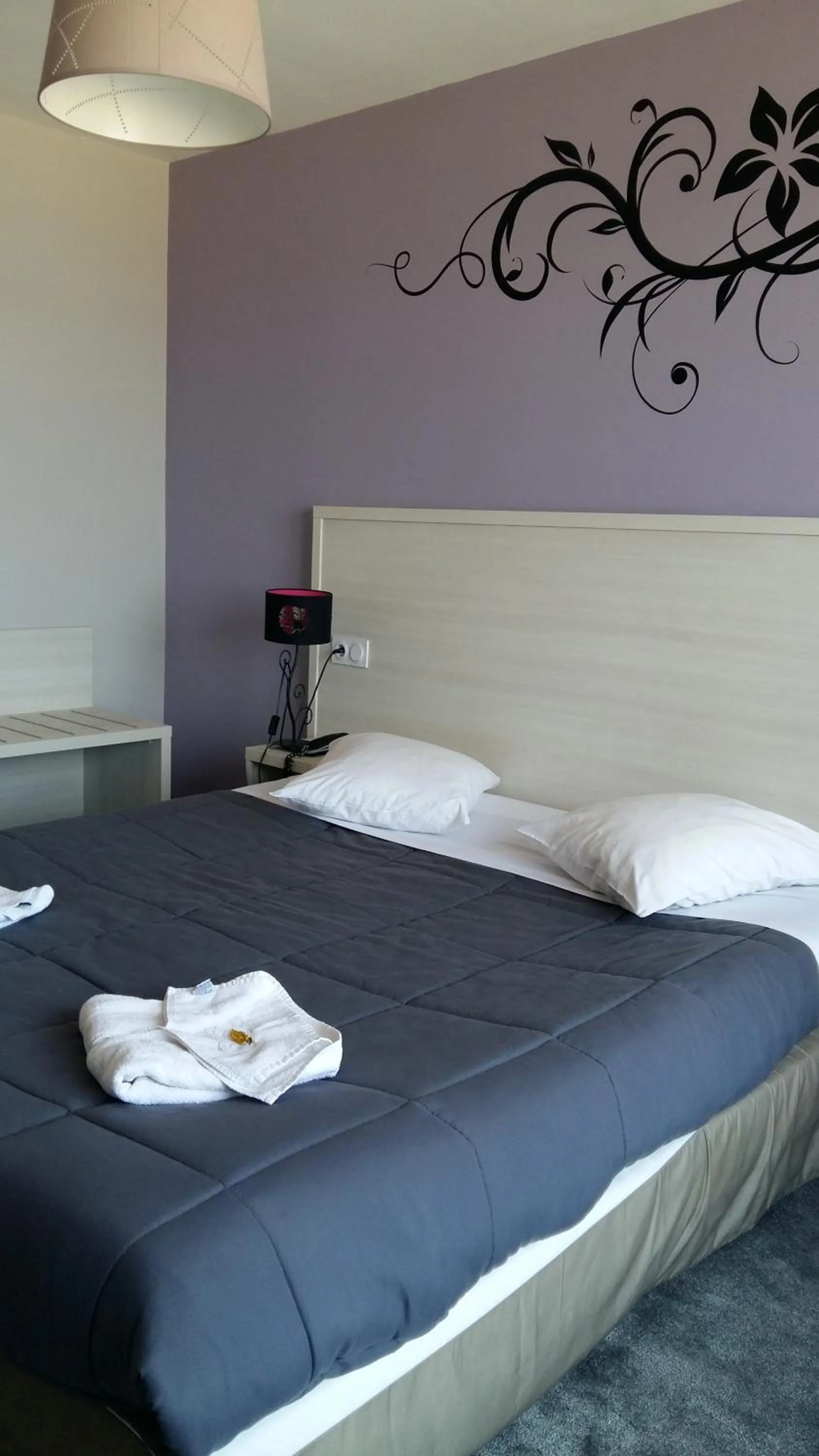 Bed in Hotel des Thermes et du Casino