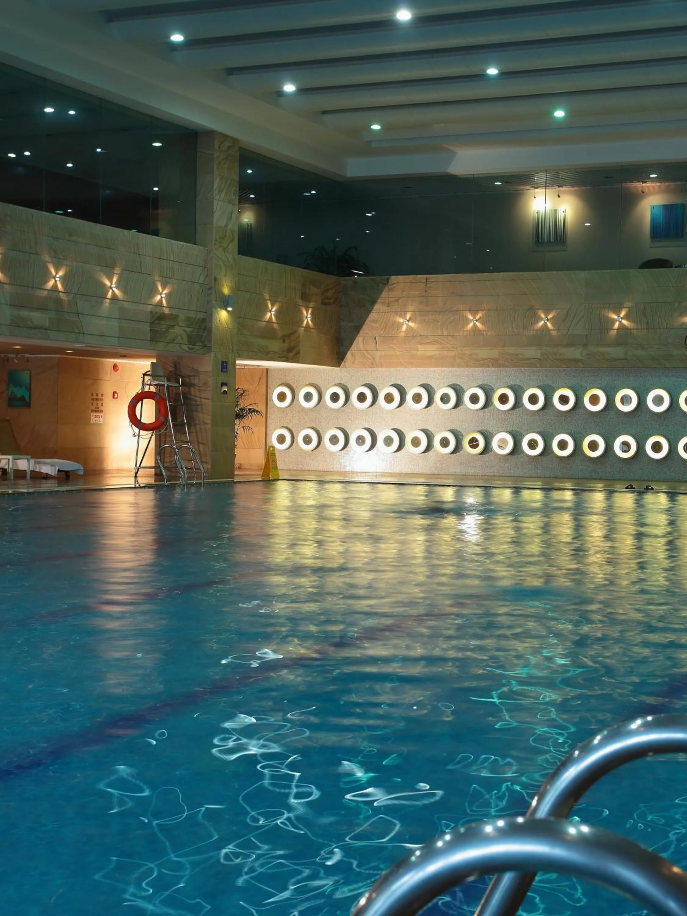 Swimming pool in KB Hotel Qingyuan
