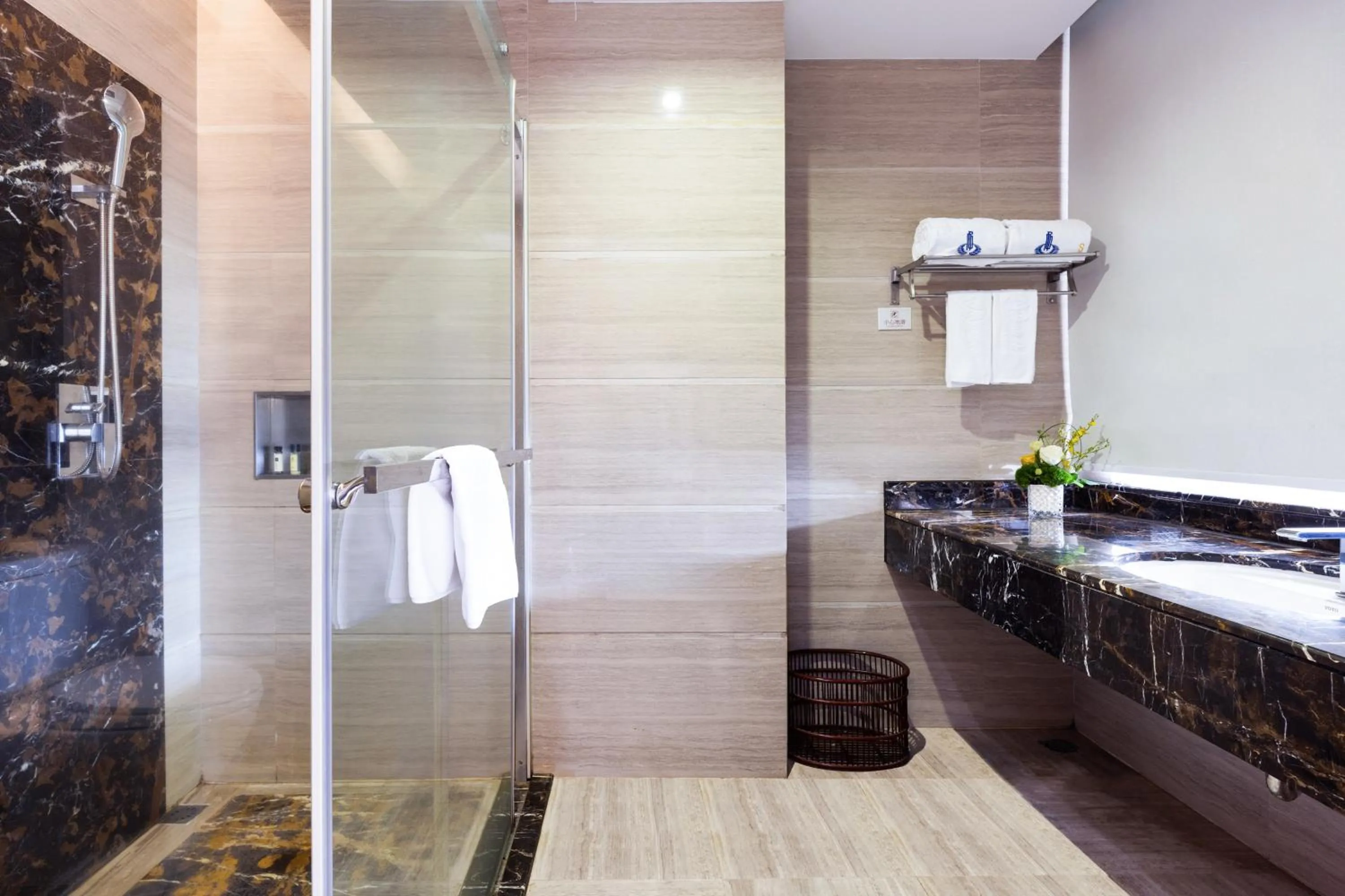 Shenzhen Avant-Garde Hotel