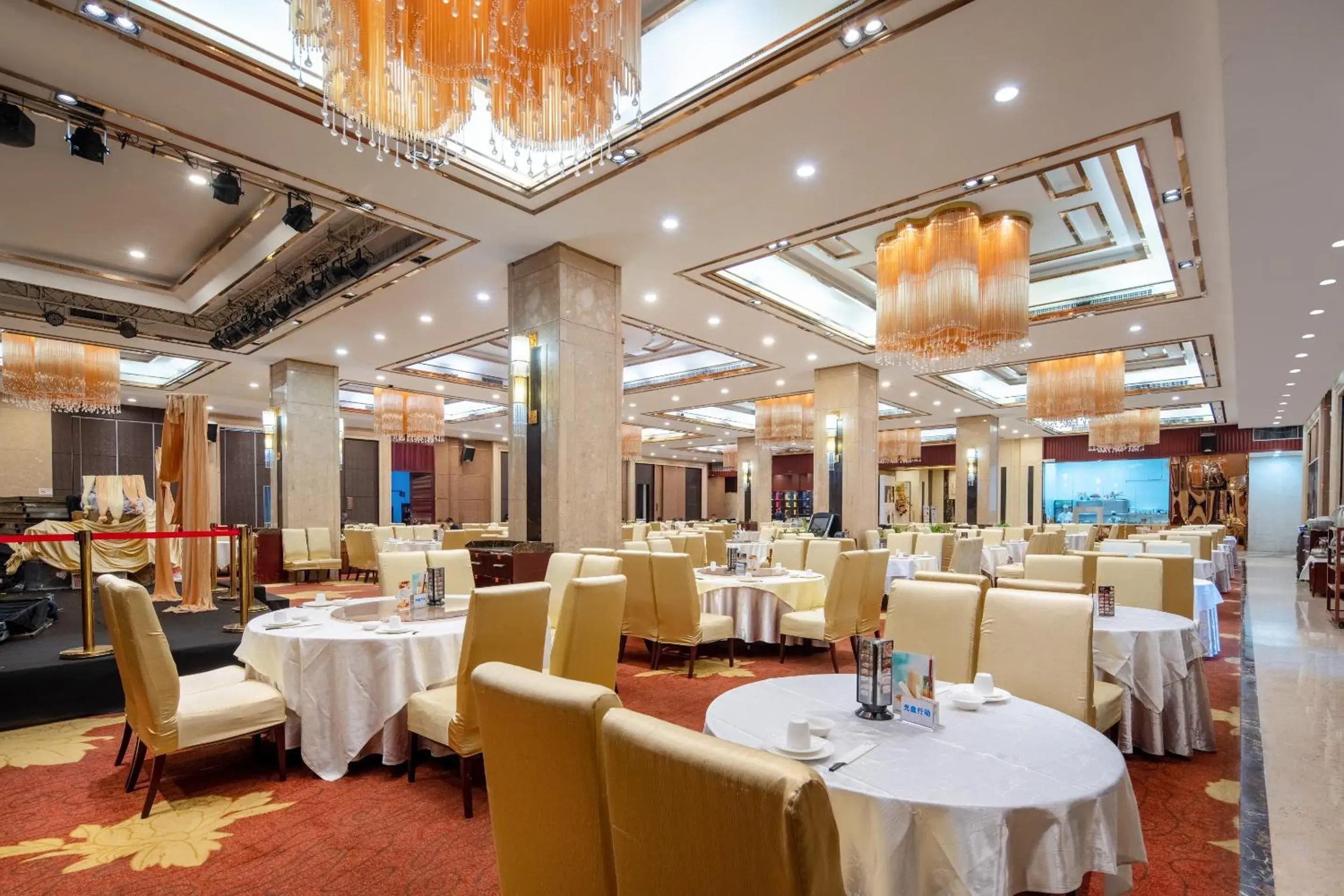 Restaurant/places to eat in Shenzhen Avant-Garde Hotel Restaurant/places to eat in Shenzhen Avant-Garde Hotel