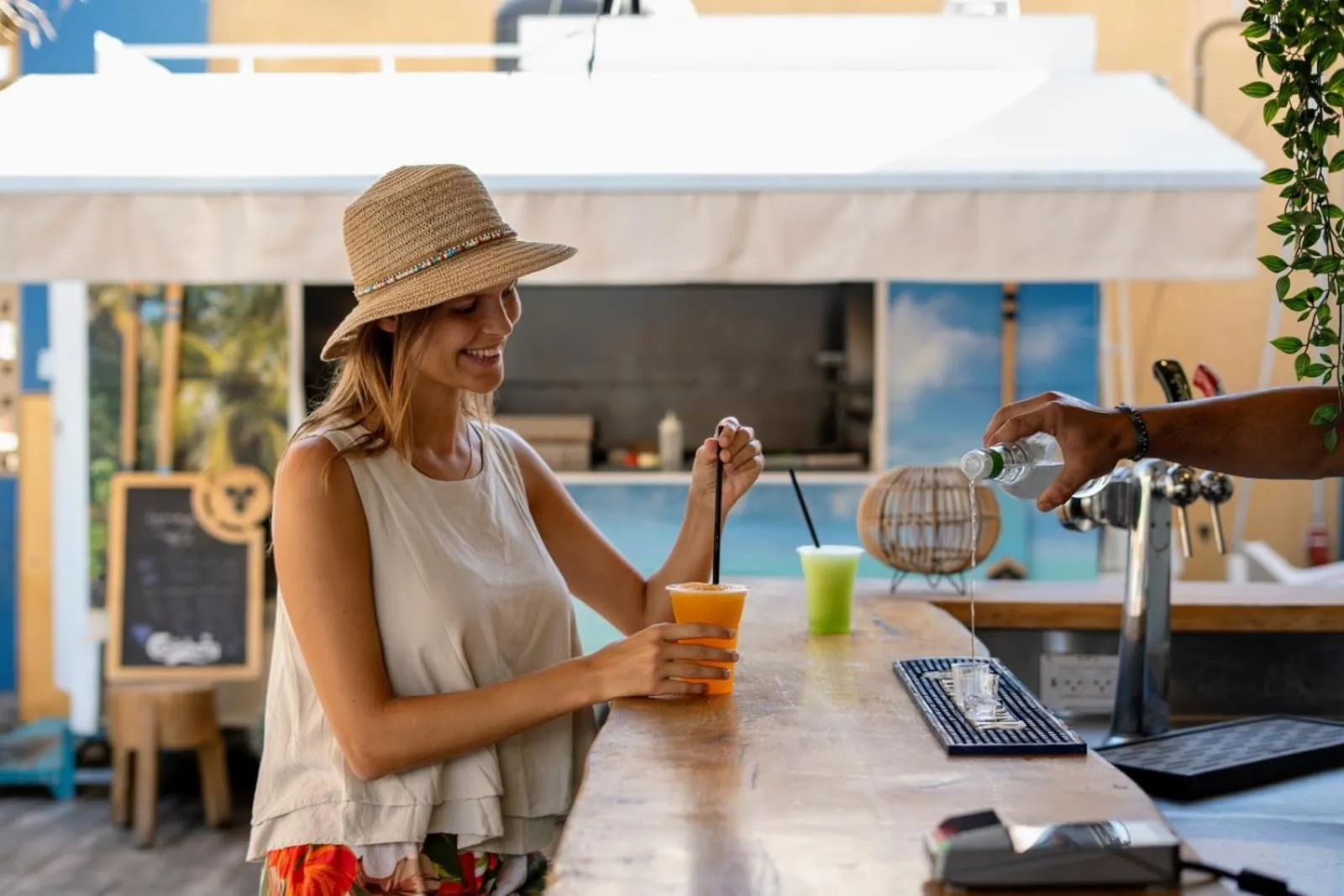 Lounge or bar in Almogim Suites Eilat Hotel