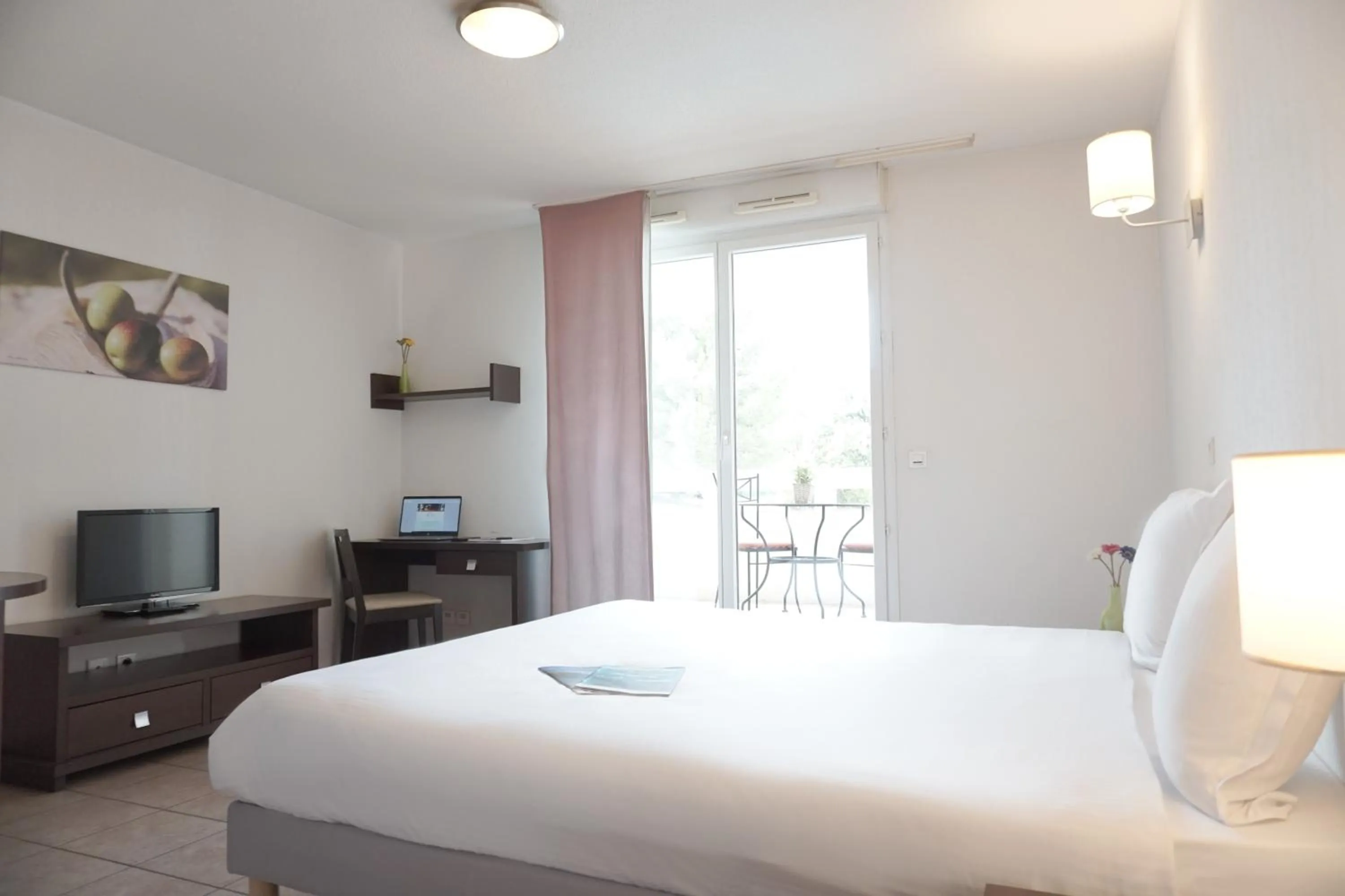 Bed in Comfort Aparthotel Six-Fours