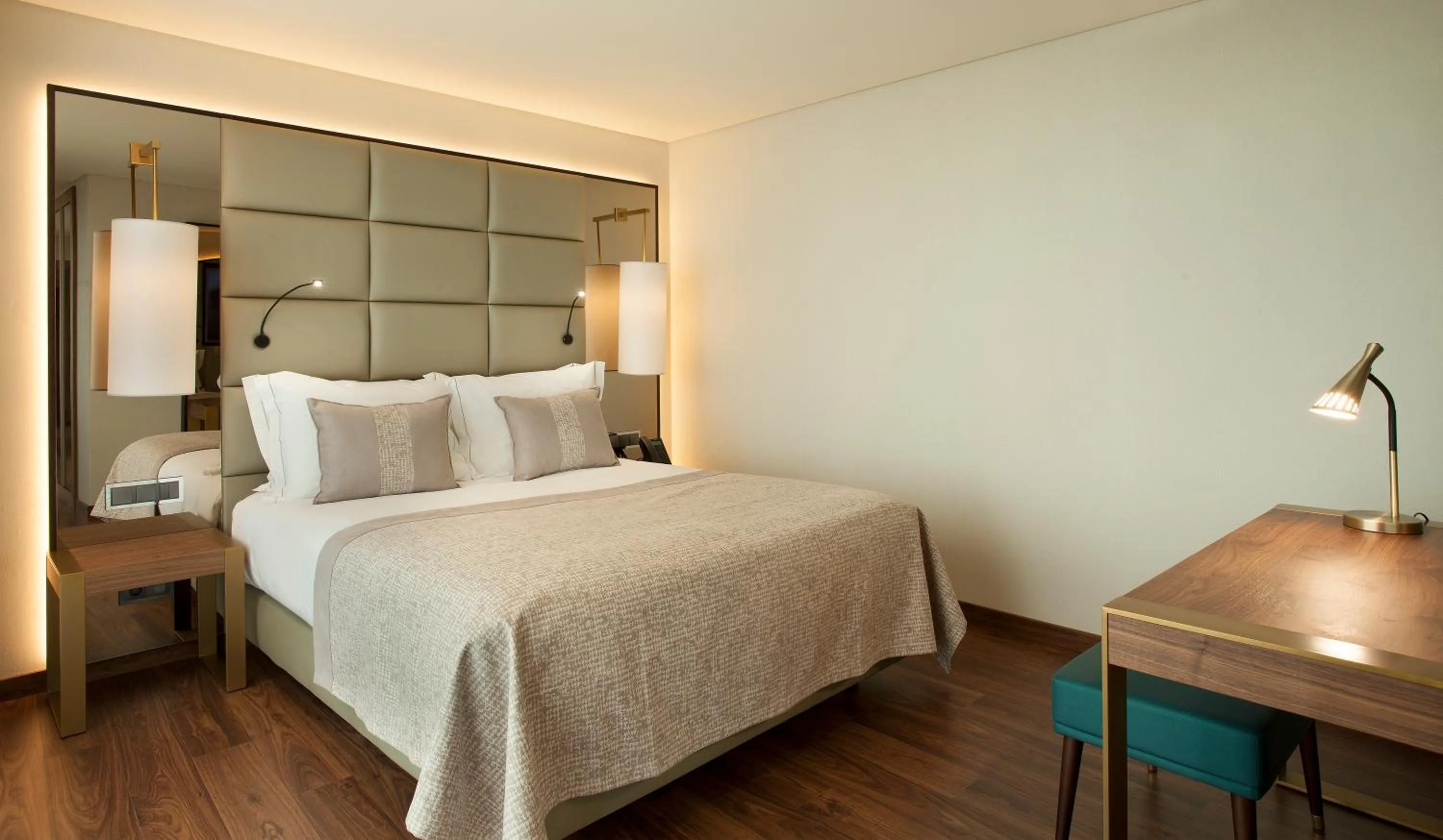 Bed in TURIM Santa Maria Hotel