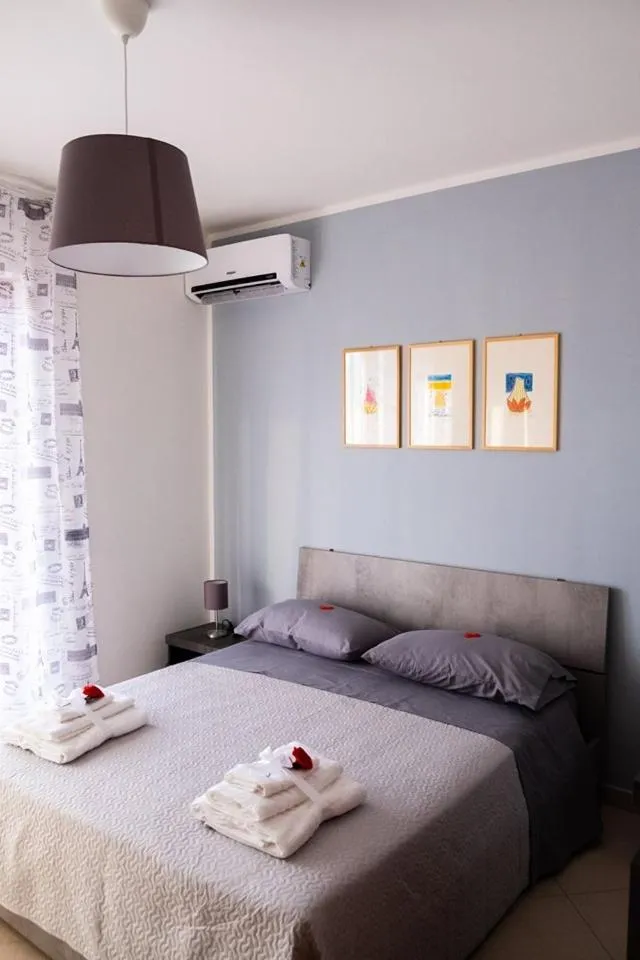 Bedroom, Bed in ALMI B&B