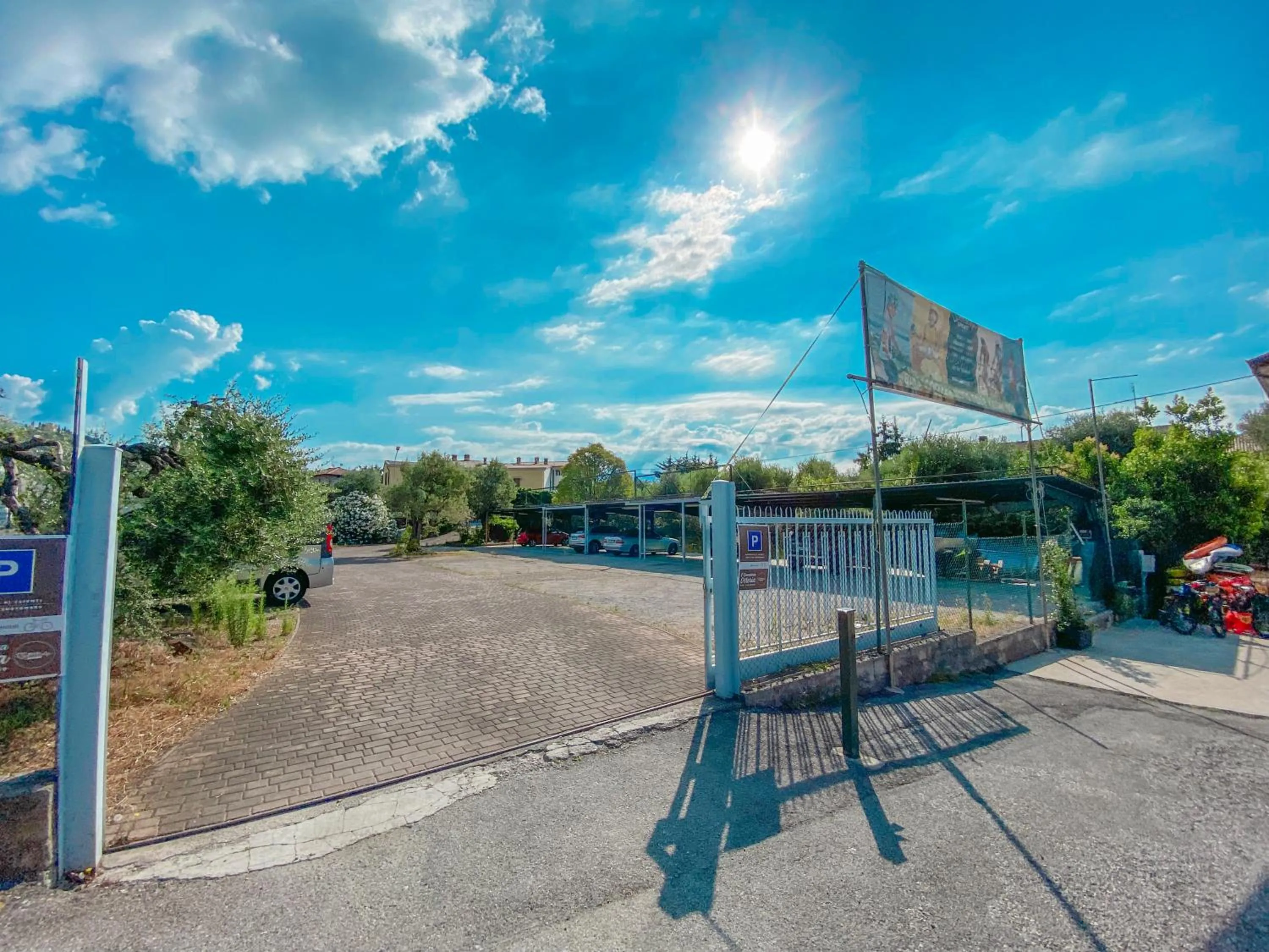 Parking in Ennesima Osteria con Alloggio - Bike Hotel