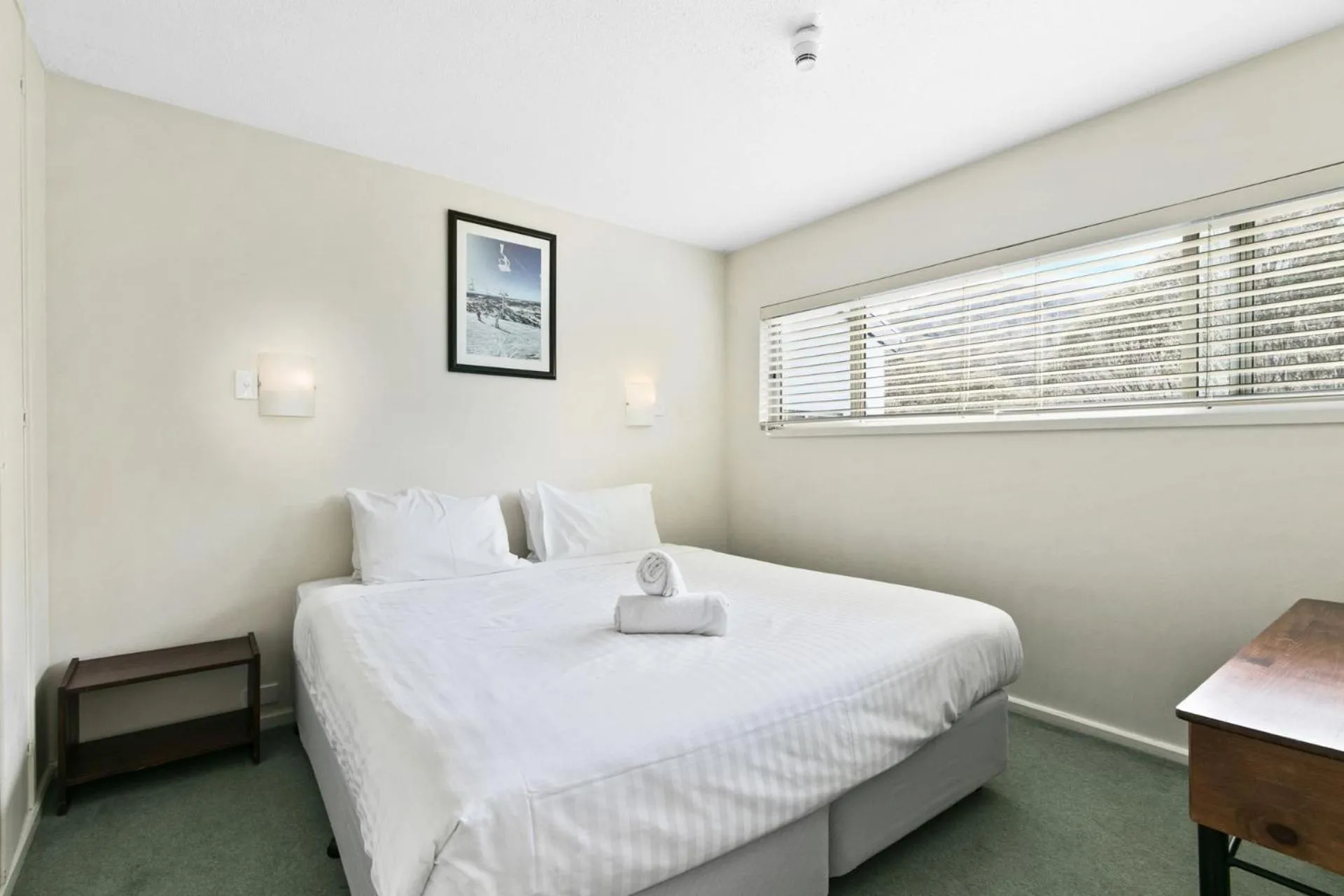 Bedroom, Bed in Bobuck 3B