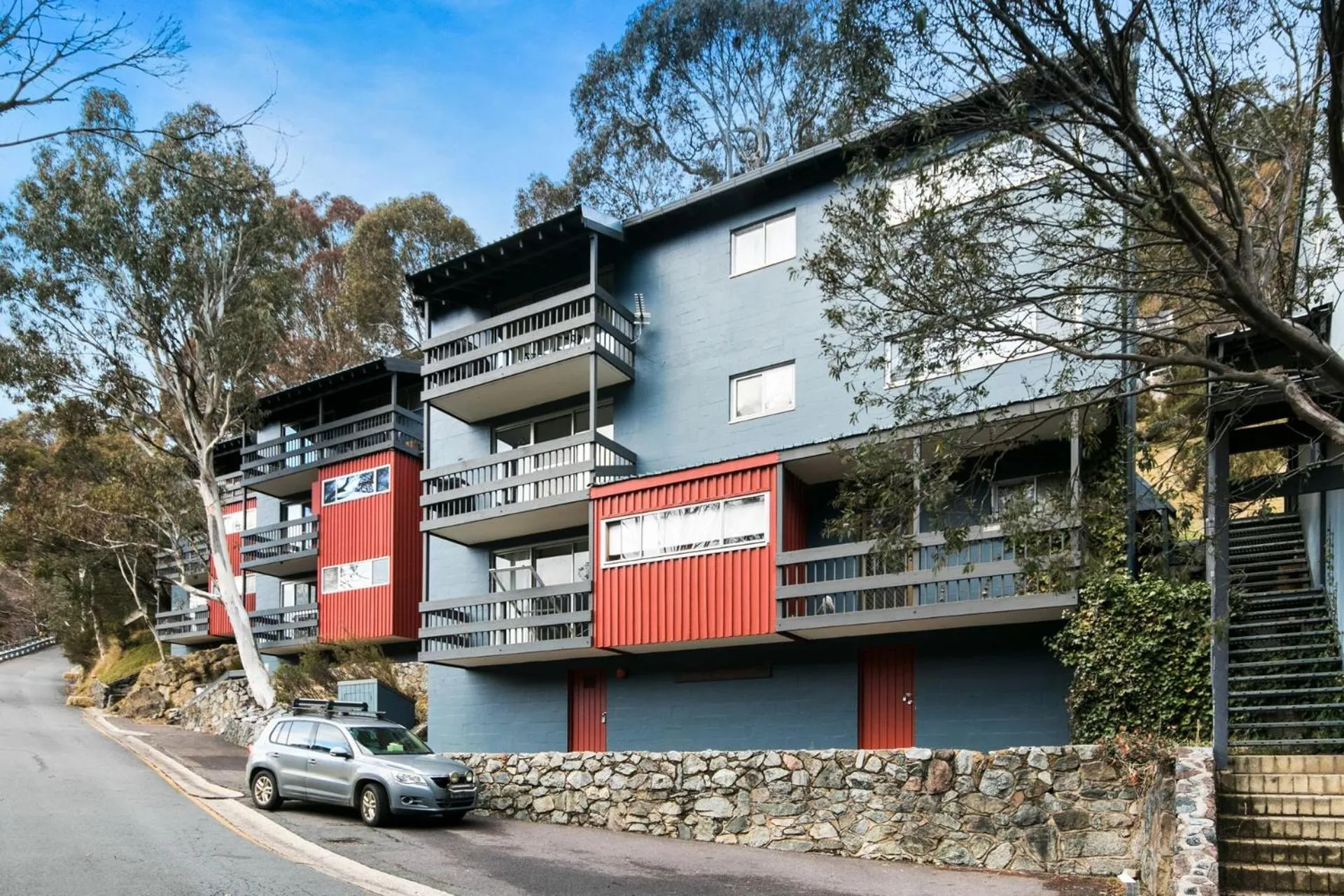 Property building in Bobuck 3B