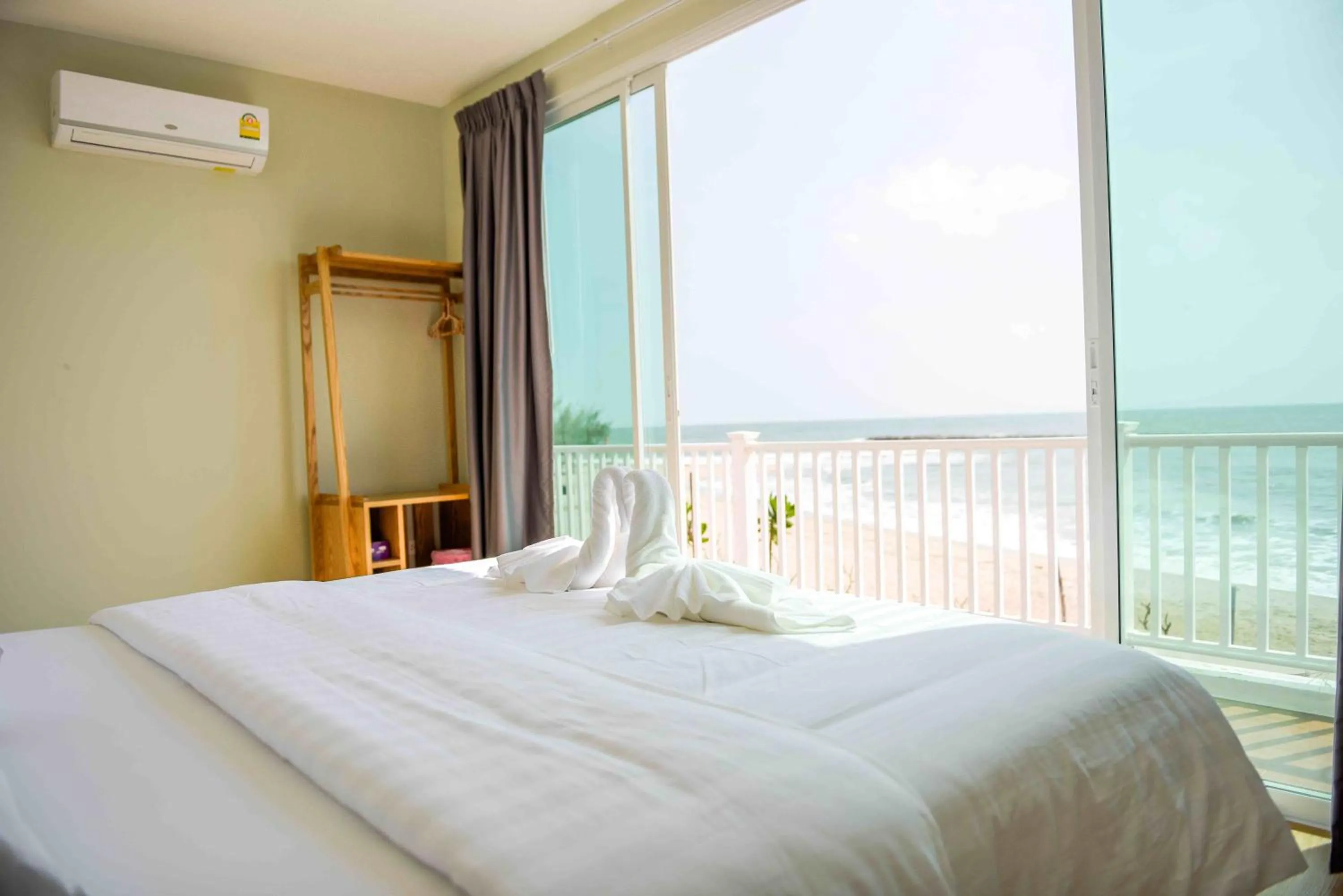 Bed in Seaman Resort