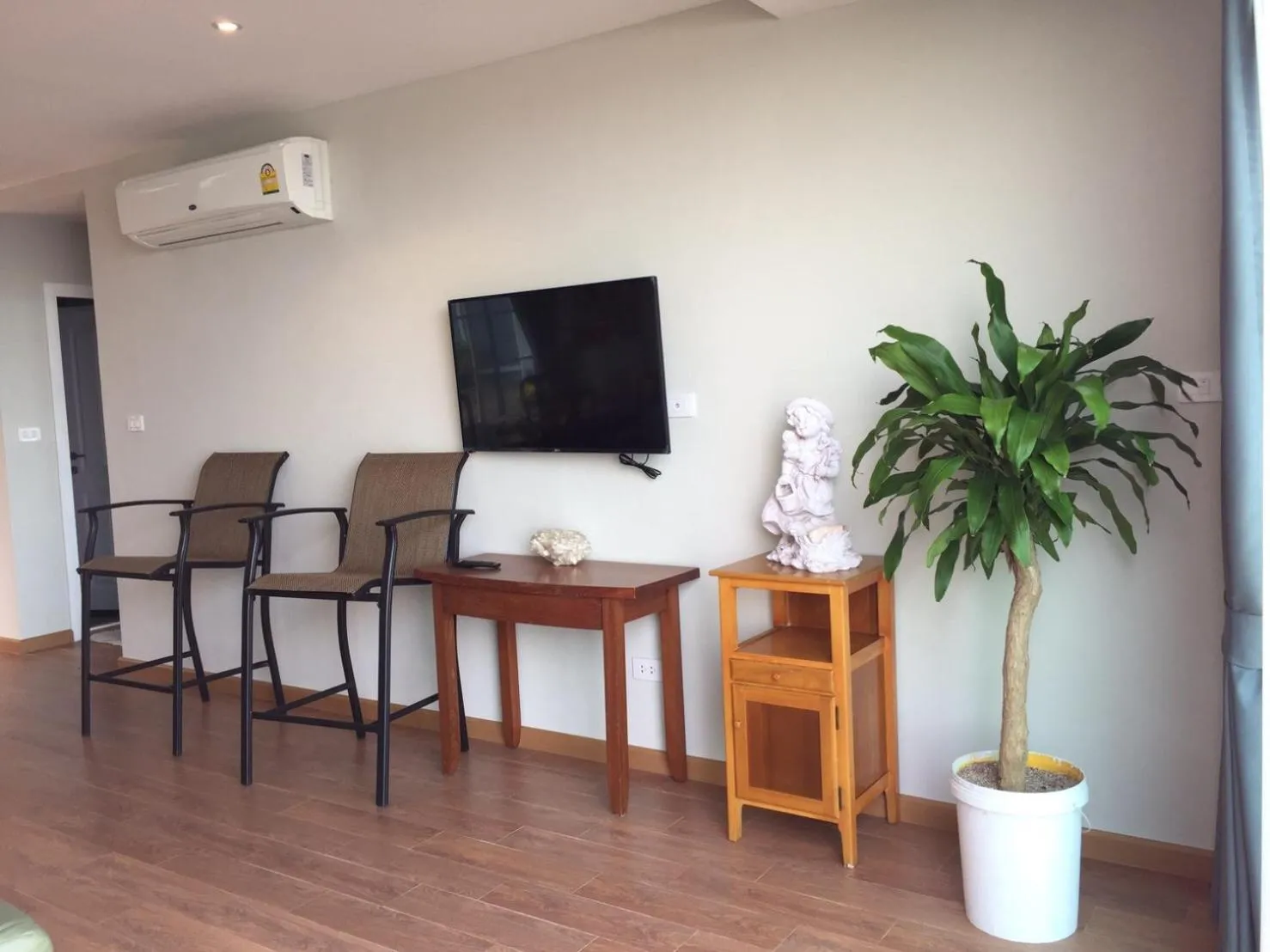 Living room in Seaman Resort