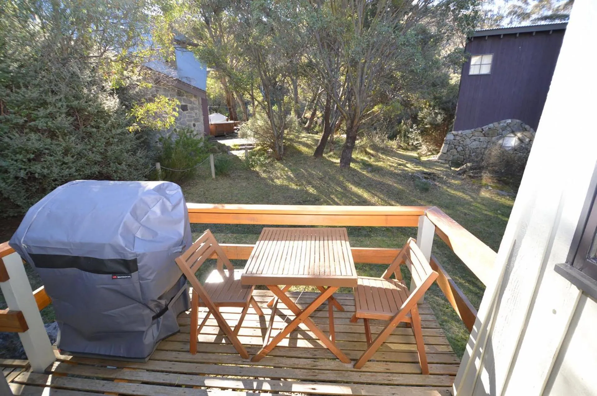 Hi Plains Garadyigan Chalet