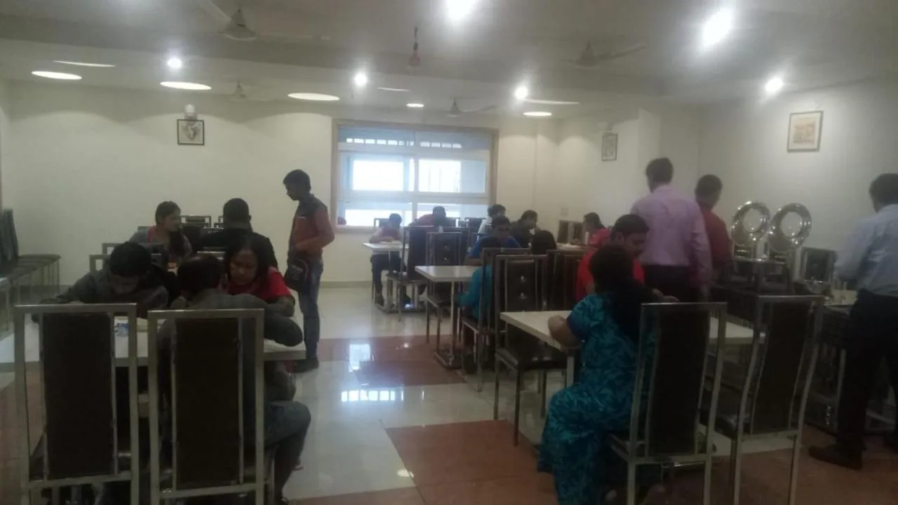 Breakfast in Hotel Milam Inn