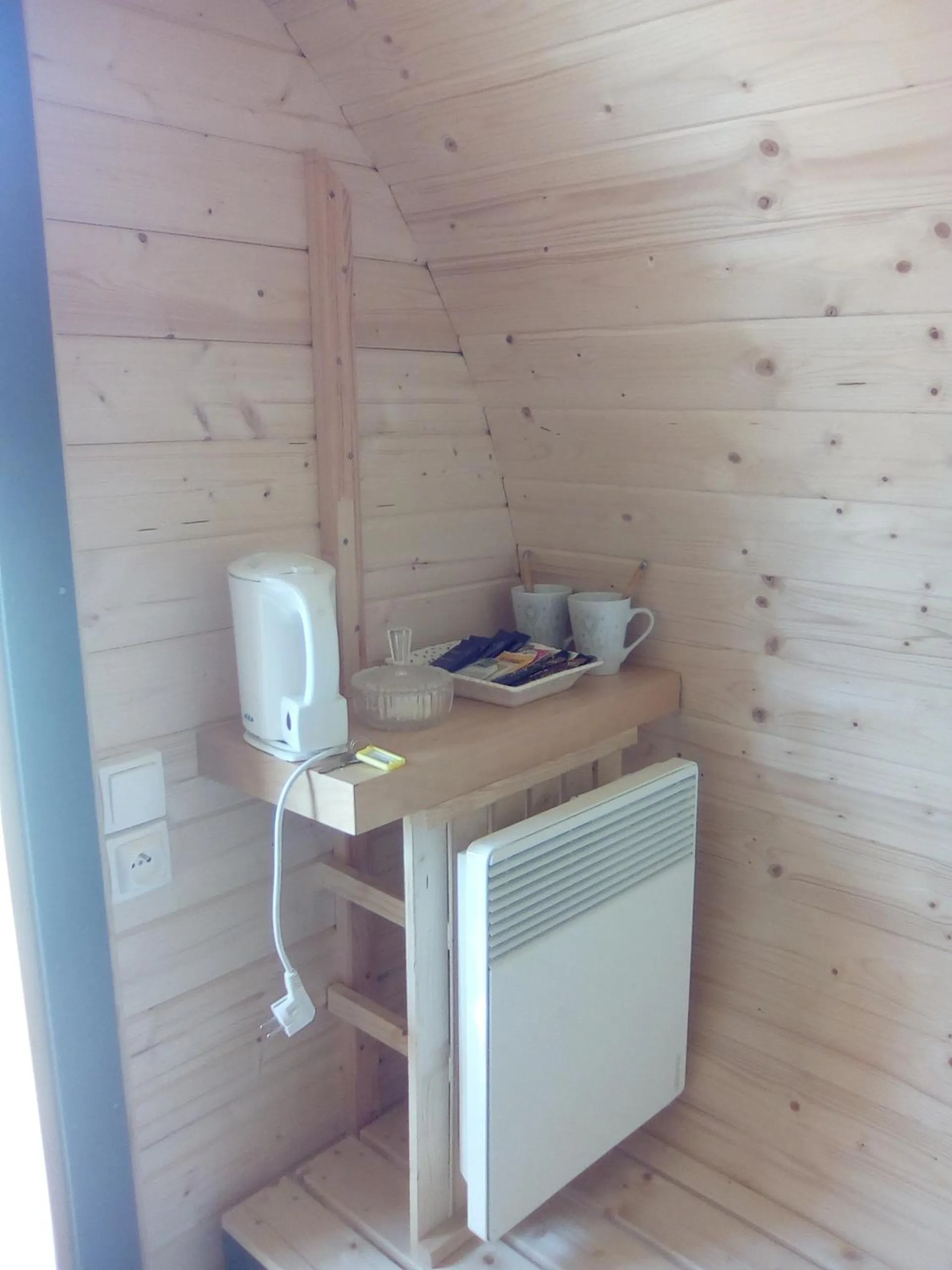 Property building in LES TONNEAUX DE L'EURE LOGEMENT INSOLITE