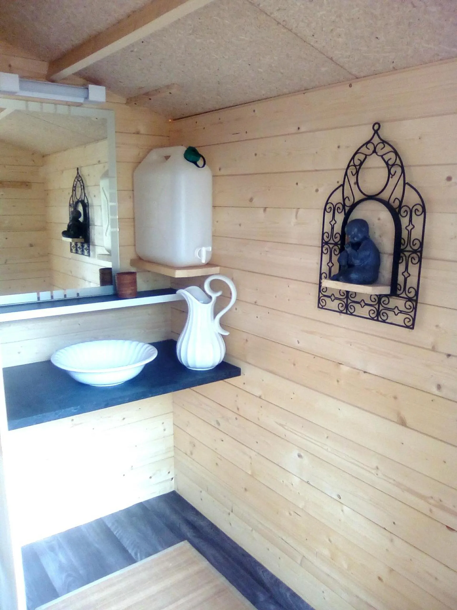 LES TONNEAUX DE L'EURE LOGEMENT INSOLITE