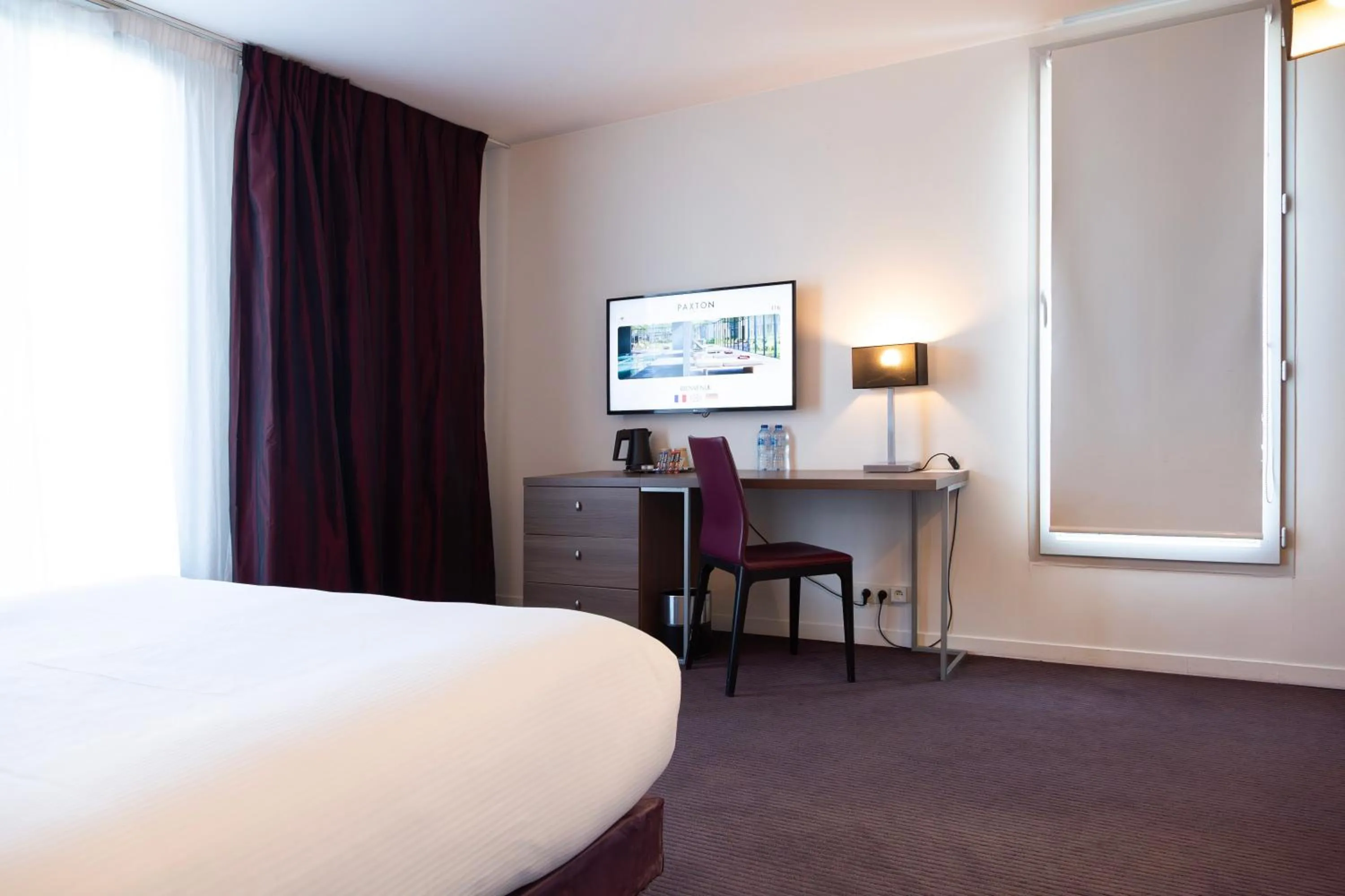 TV and multimedia, Bed in Paxton Paris MLV