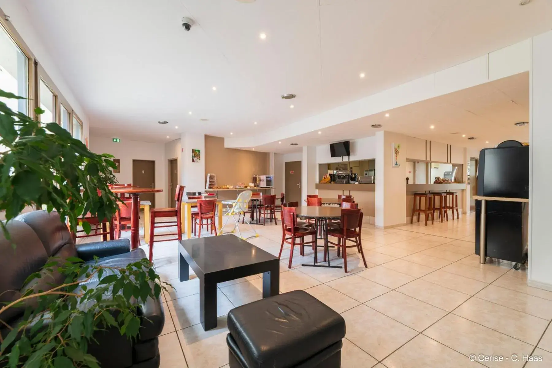 Lobby or reception in Cerise Nantes La Beaujoire Lobby or reception in Cerise Nantes La Beaujoire