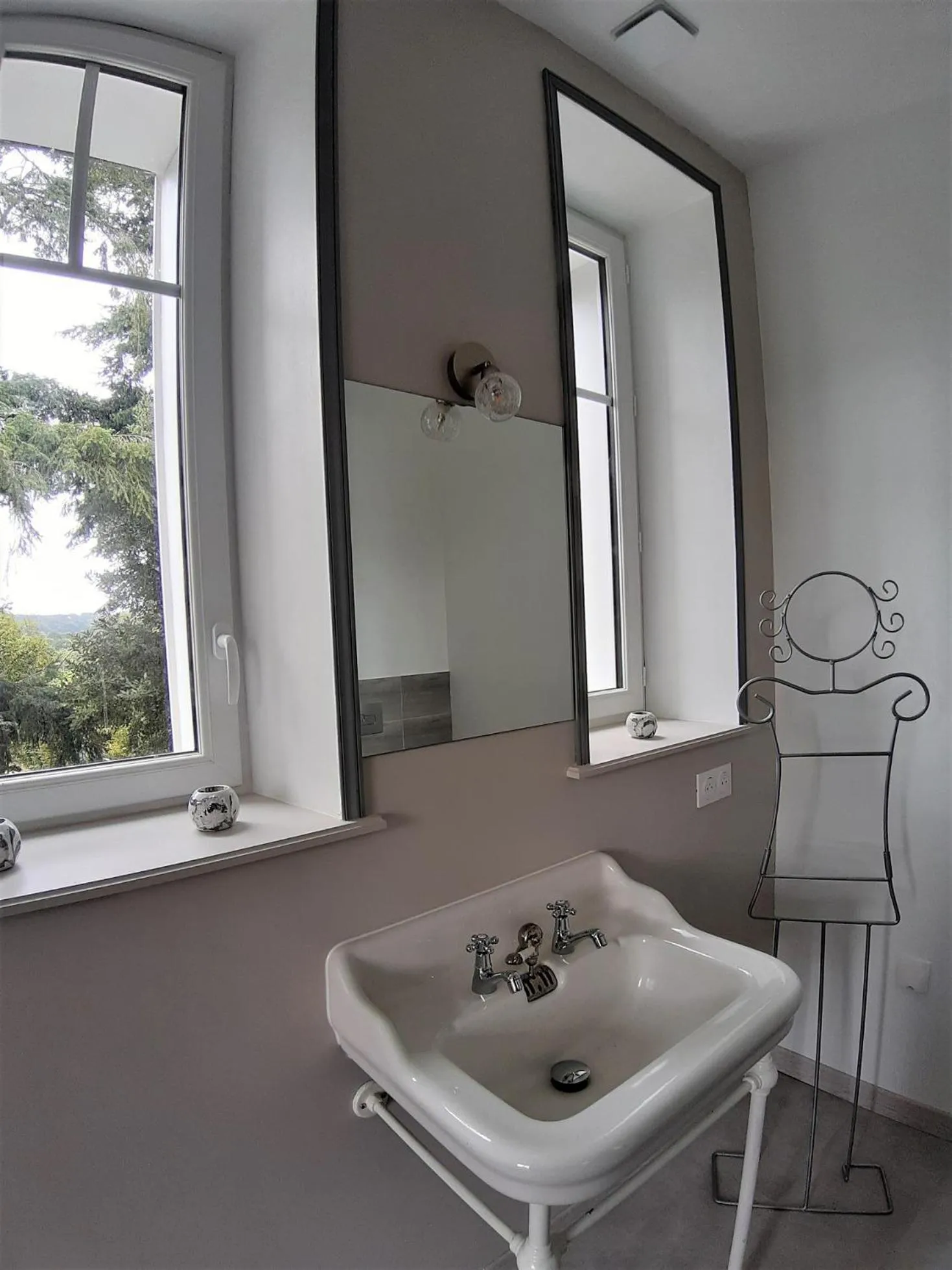 Bathroom in La Garenne