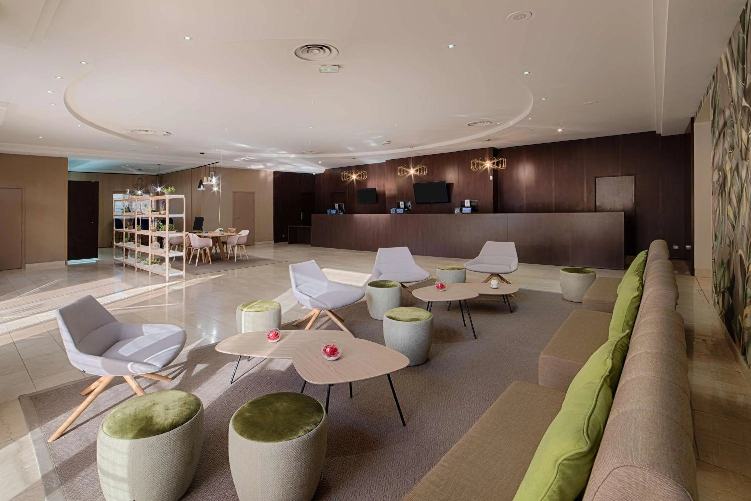 Lobby or reception in NH Nice