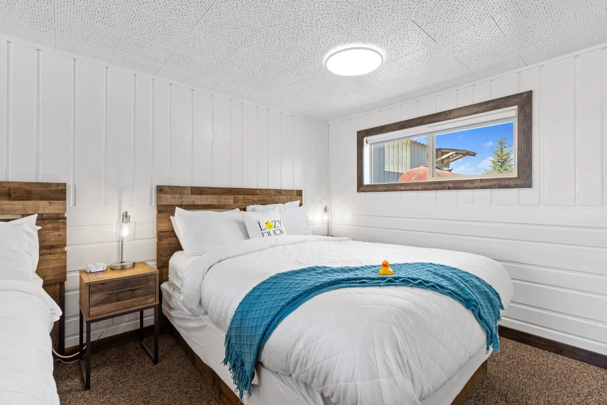 Bed in Lazy Duck Inn