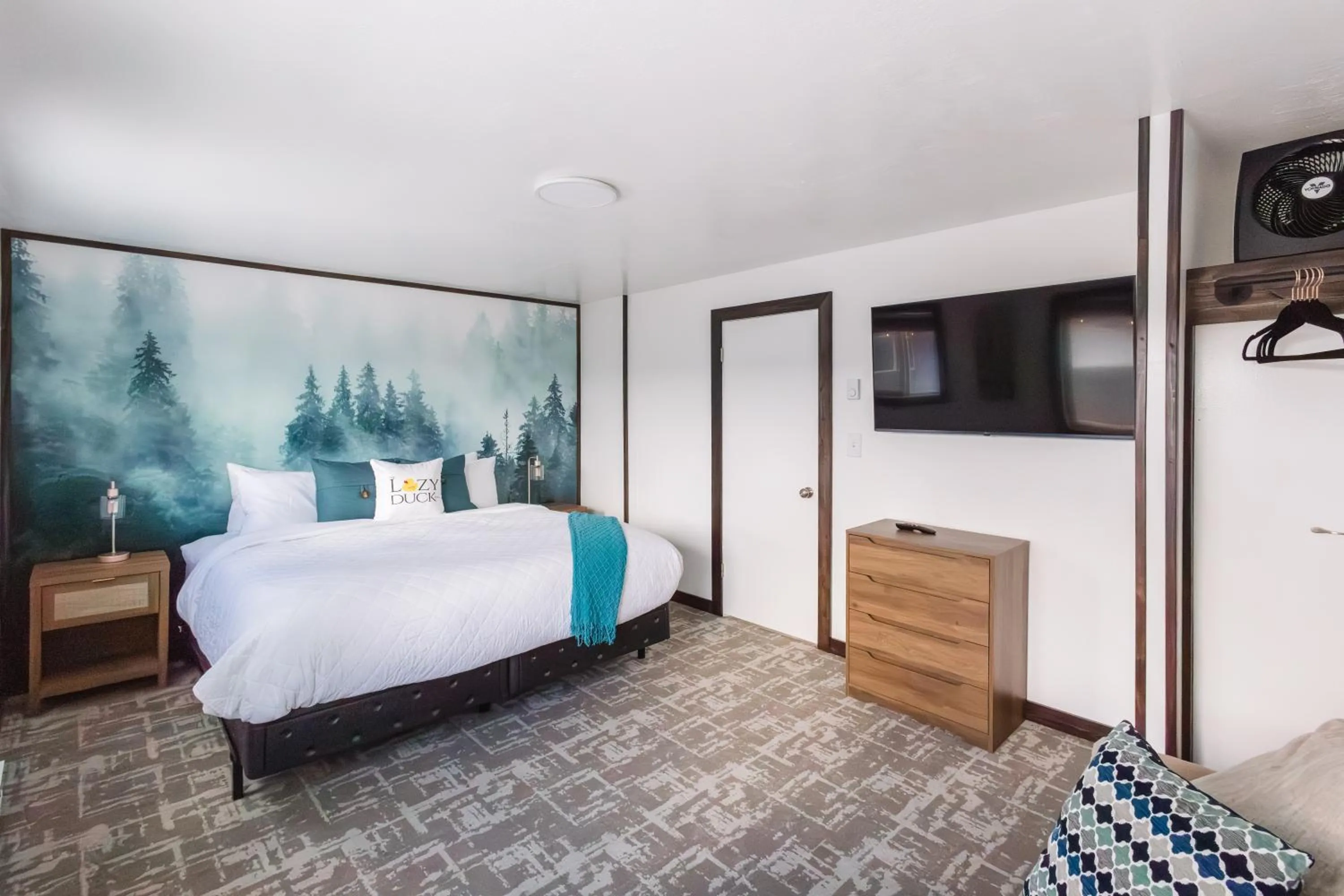 Bed in Lazy Duck Inn